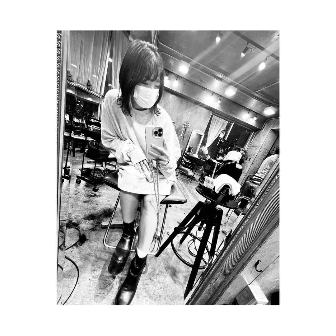 RENA（久保田玲奈）さんのインスタグラム写真 - (RENA（久保田玲奈）Instagram)「✂️🖤🖤🖤....  @balet_enomoto」10月10日 16時48分 - sb_rena