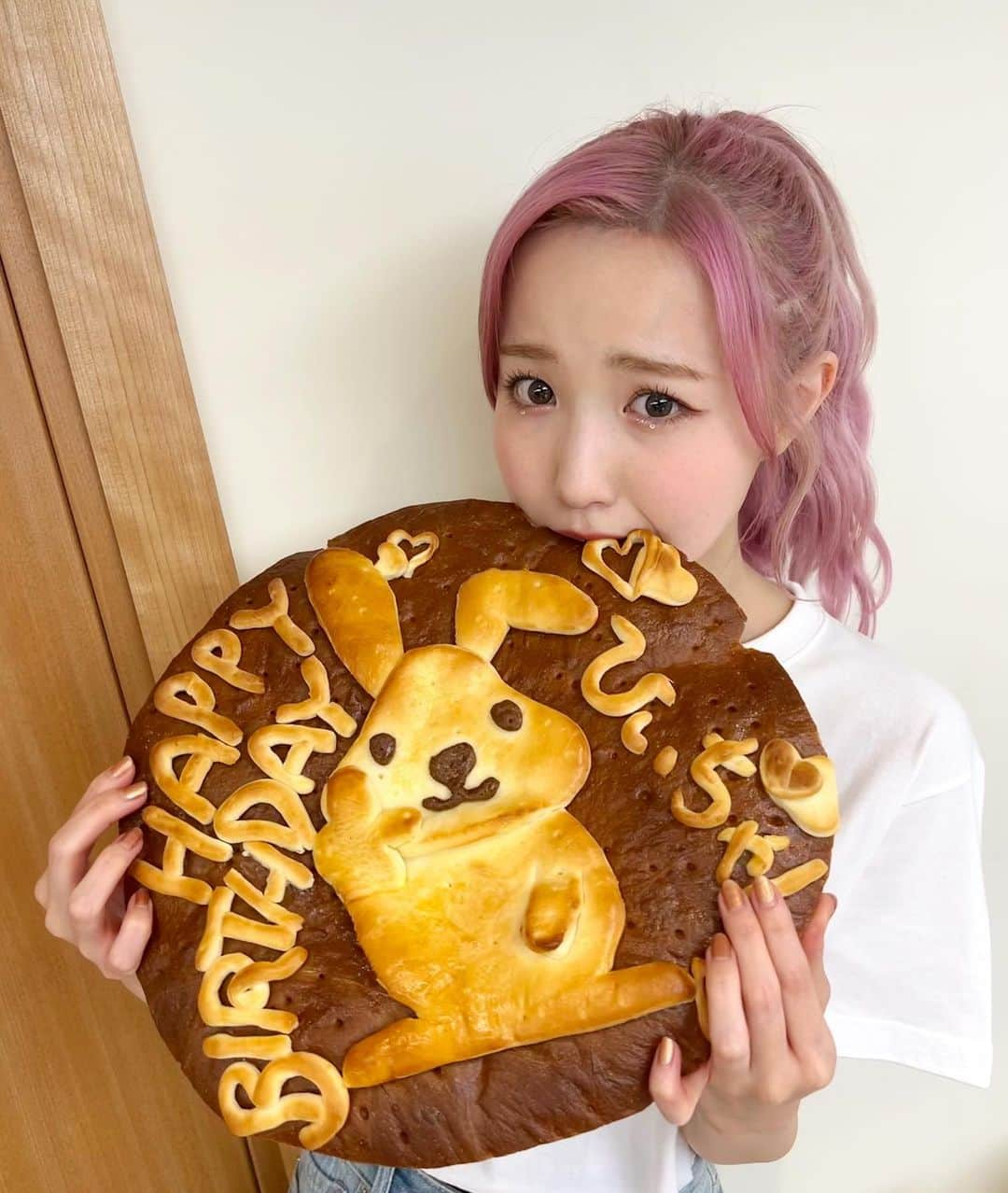 本田仁美さんのインスタグラム写真 - (本田仁美Instagram)「.  Love it...🐰🧡🥪  感動的なサプライズ🥲💞 いつもありがとうございます🌼」10月10日 17時46分 - 10_hitomi_06