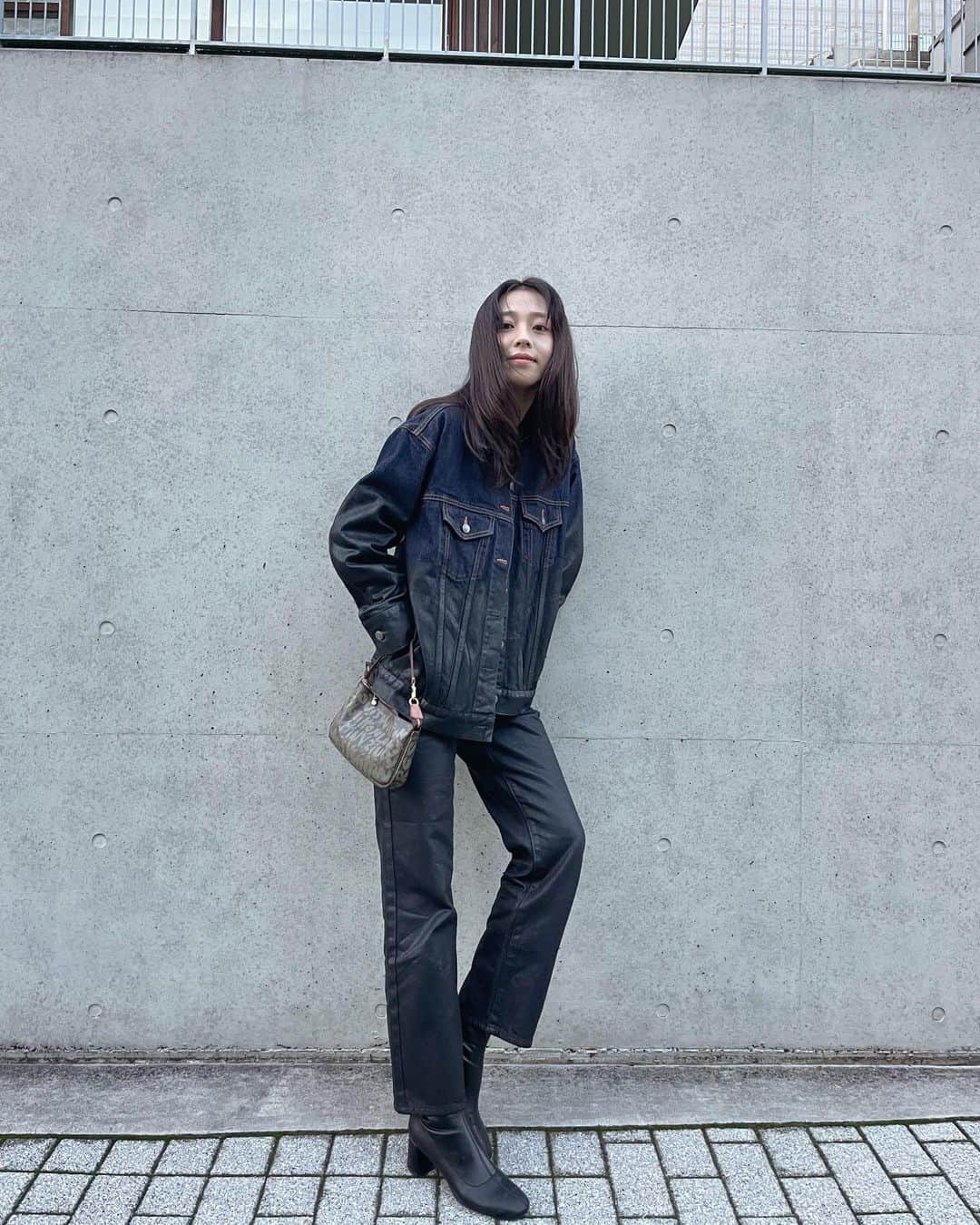 江藤百香さんのインスタグラム写真 - (江藤百香Instagram)「@mecre_official 👖💞  #mecre #ootd #outfit」10月10日 21時50分 - momokaeto