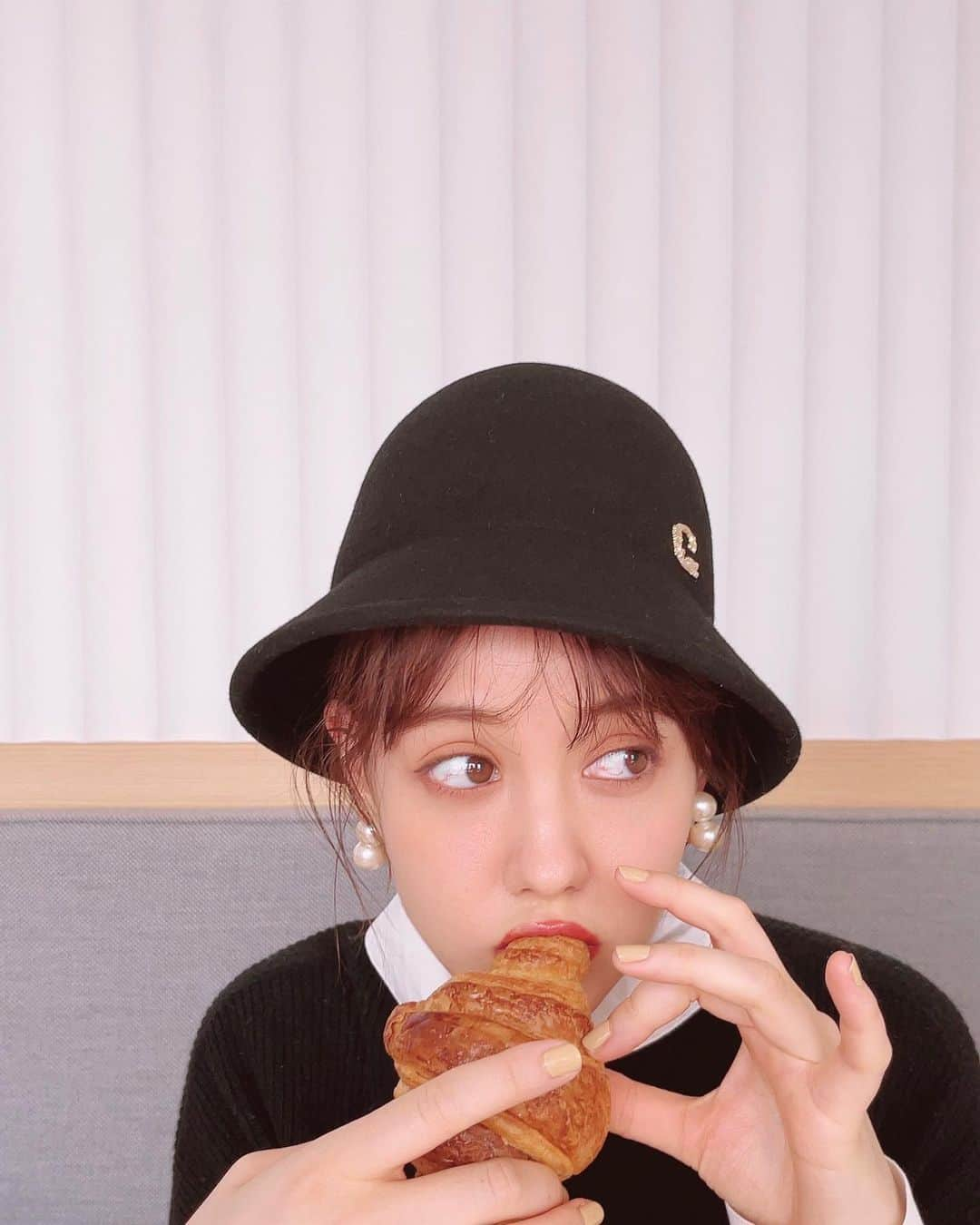 トリンドル玲奈さんのインスタグラム写真 - (トリンドル玲奈Instagram)「秋ですねぇ、オフショット🥐」10月10日 22時51分 - toritori0123