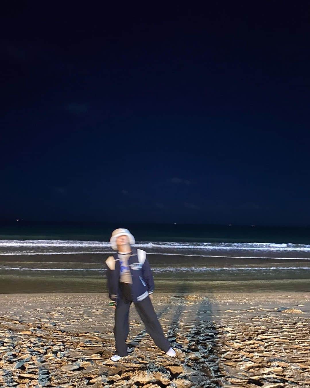 イ・ジュヨンさんのインスタグラム写真 - (イ・ジュヨンInstagram)「거짓말같은 밤바다」10月11日 10時51分 - i_icaruswalks