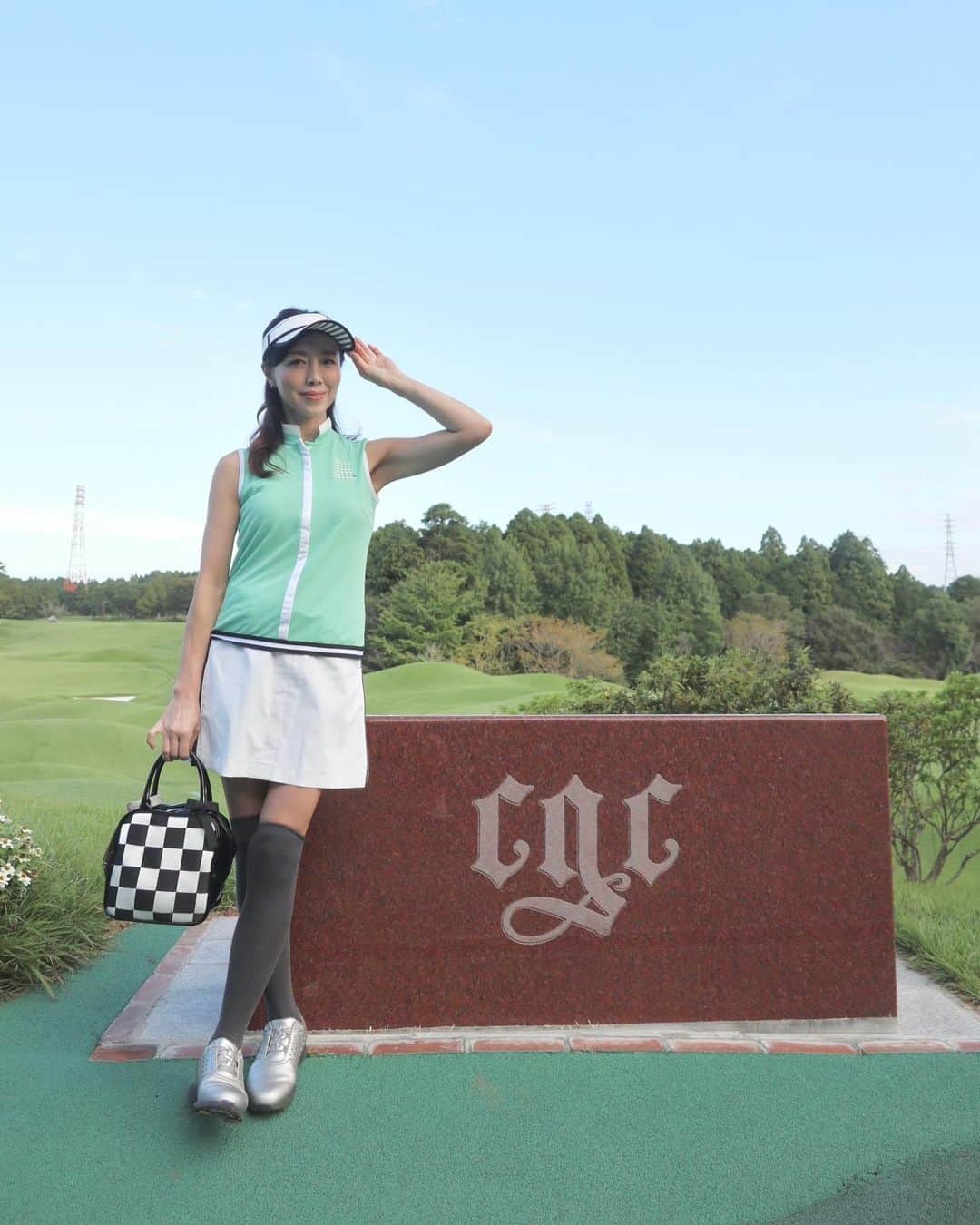 ImotoEtsuyo さんのインスタグラム写真 - (ImotoEtsuyo Instagram)「#こんばんは  ・  #カレドニアンゴルフクラブ へ。 ・ ご一緒させて頂き ありがとうございました。  ・ この日も暖かく 夏用のゴルフウェアで。 ・ #ゴルフウェア  @lanvin_sport_official  #ランバンスポール  ・ ・ #ゴルフ  #ゴルフ⛳️  #golf #golflife  #golfswing  #ゴルフ場  #ゴルフ女子  #ゴルフ日和」10月11日 20時35分 - bisuhada