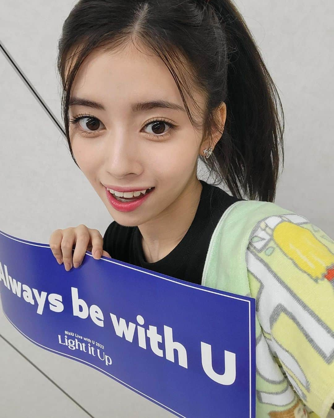 NiziUさんのインスタグラム写真 - (NiziUInstagram)「Light it Up ✨️ WithU ありがとう~~ リマユカ ラップステージ本番直前の写真たち！ 最高に楽しかったです！   16공연 정말 재미있었어요!  위쥬 항상 응원해줘서 감사합니당 ♡ 리마유카 랩 무대 어땠어요~?   Thank you WithUs for supporting us throughout our tour!  Pics of RiMayuka~ Do you like it?   #NiziU #WithU #Light_it_Up #リマユカ」10月11日 20時59分 - niziu_artist_official