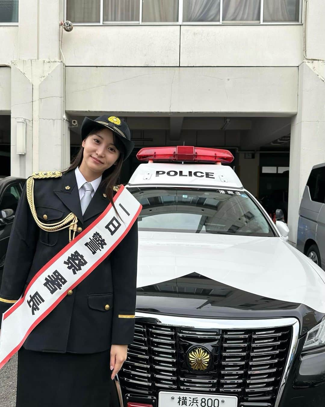 永尾まりやさんのインスタグラム写真 - (永尾まりやInstagram)「👮‍♀️  港南公会堂ホールの客席が向日葵でかわいかったよ🌻」10月13日 1時13分 - mariyagi_san