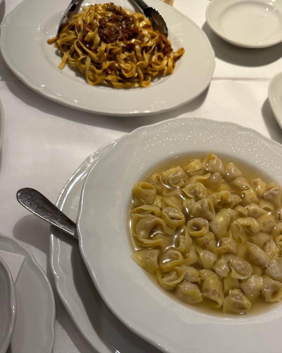 Alisaさんのインスタグラム写真 - (AlisaInstagram)「📍Tre Gatti @目白  この間はゆっこちゃんカップルと美味しいイタリア料理のお店へ🇮🇹エミリア・ロマーニャ地方の伝統料理で普通のイタリア料理店では見かけない料理ばかり😳  イタリア人のリキにオーダーは全部ほぼお任せでお願いしちゃったんだけど本当に心強かった！  @y.u.kk 定期開催しようね🤲🏼  #tregatti#mejiro#トレガッティ#目白#イタリアン#イタリアンディナー#alisaグルメ🍽️」10月13日 21時52分 - alisataira