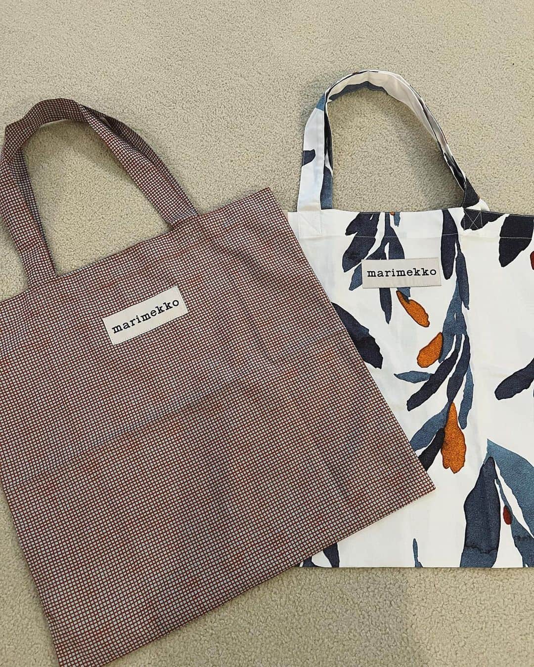 畑野ひろ子さんのインスタグラム写真 - (畑野ひろ子Instagram)「先日、Marimekkoのサステナブルをテーマにした雑貨シリーズMarimadeの展示会へお邪魔しました💛 雑貨ってワクワクします😆 今では、買い物や2個持ちバッグなどで、ほぼ毎日欠かせなくなってるエコバッグ。私は、この2枚をチョイスしました。  #withmarimade」10月14日 8時53分 - hiroko_hatano_