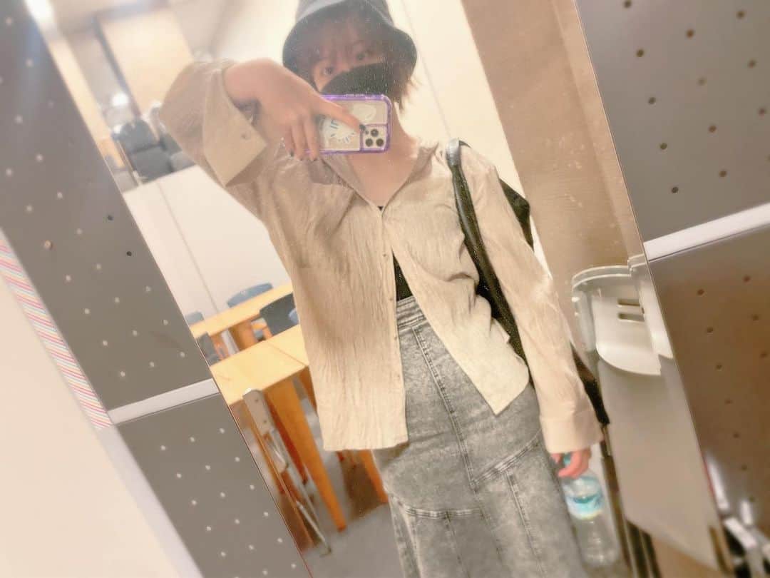 愛美さんのインスタグラム写真 - (愛美Instagram)「夏の写真。来年の夏は無理なく #パーカー声優 しよう。」10月14日 18時22分 - aimin_official