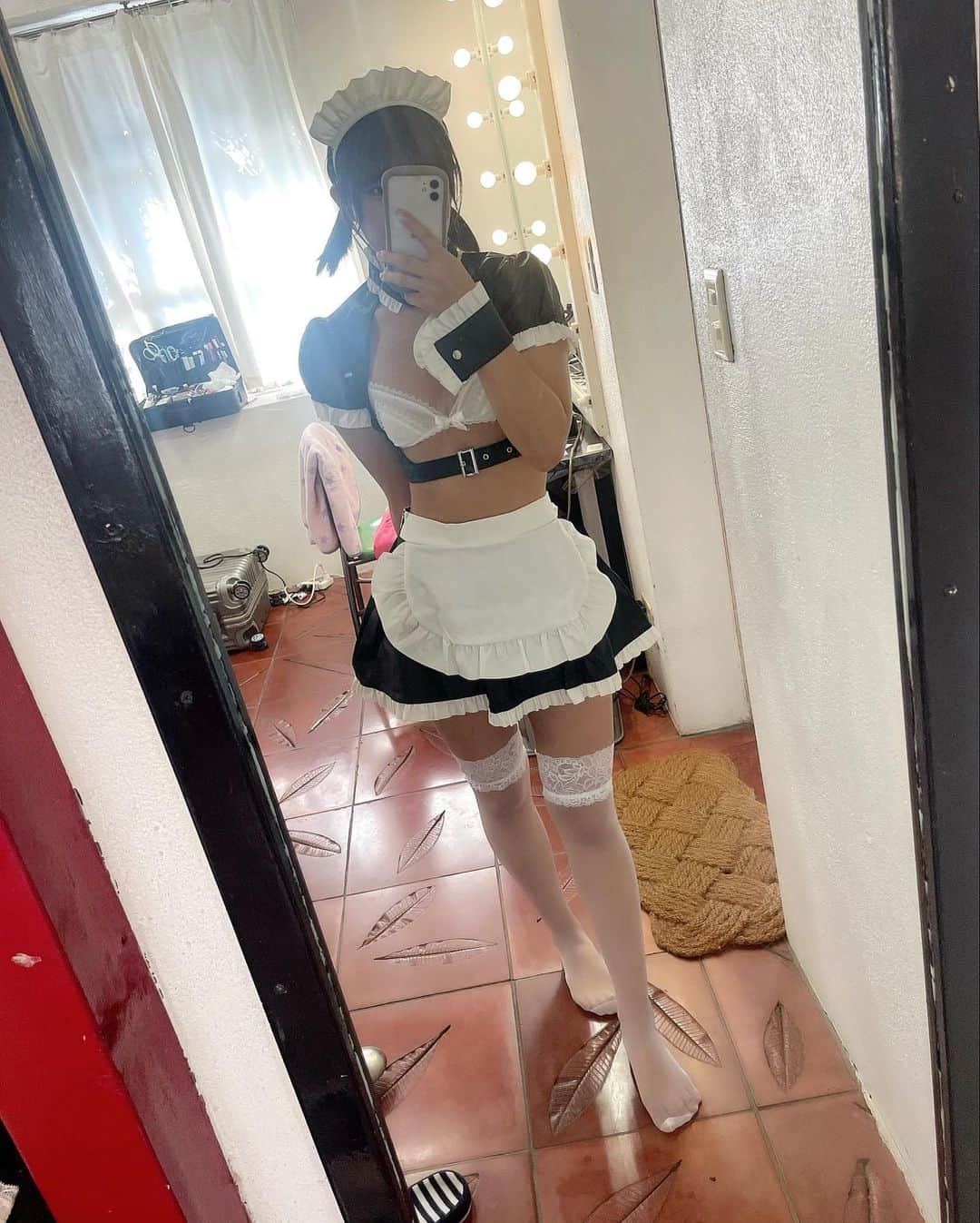 香月杏珠さんのインスタグラム写真 - (香月杏珠Instagram)「・ ・ ・  メイドあんちゃん❕萌え萌えキュンした🤍❔   #グラビア   #グラビアアイドル   #グラドル  #グラドル自画撮り部   #グラドル自撮り部   #新作  #新作撮影   #オフショ  #オフショット   #メイド服  #コスプレ」10月14日 20時07分 - anjyu_neko