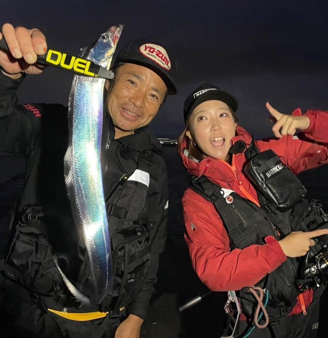 あさいあみさんのインスタグラム写真 - (あさいあみInstagram)「金曜日です❣️ YouTube あみちゃんのもっと釣りたい🎣 配信日です❣️ ⁡ ということで今回は関西の人ならみんな知ってる 岸和田一文字の沖堤防でルアーゲーム🎣 ⁡ 青物が入っていると情報があり行って参りました〜❗️❗️ ⁡ 沖堤防はいろんなお魚さんがみれて楽しいですよね〜🎣 夕まずめ狙いで行ってきたので、皆様是非見てください💁‍♀️ ⁡ 岸和田渡船さんと浮本さんに今回はお世話になりました🎣 ⁡  #asian#Japanese#girl#instagood#ig_japan#ガチ釣りガール#釣りガール#釣り好き#ガチ釣り#アングラードル#duel#hardcore#yozuri#チームduel #あみちゃんのもっと釣りたい#あみ釣り#あさいあみ #fishing #fishinggirls#shimano# #zeque #釣り#낚시여자#갂시좋아#岸和田渡船#岸和田一文字#沖堤防」10月14日 20時46分 - asai_ami