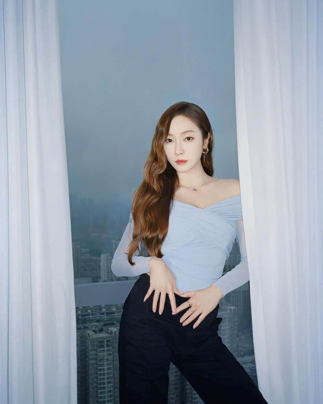 ジェシカ さんのインスタグラム写真 - (ジェシカ Instagram)「Rain or shine, I’m feeling fine🌧💙」10月15日 12時43分 - jessica.syj