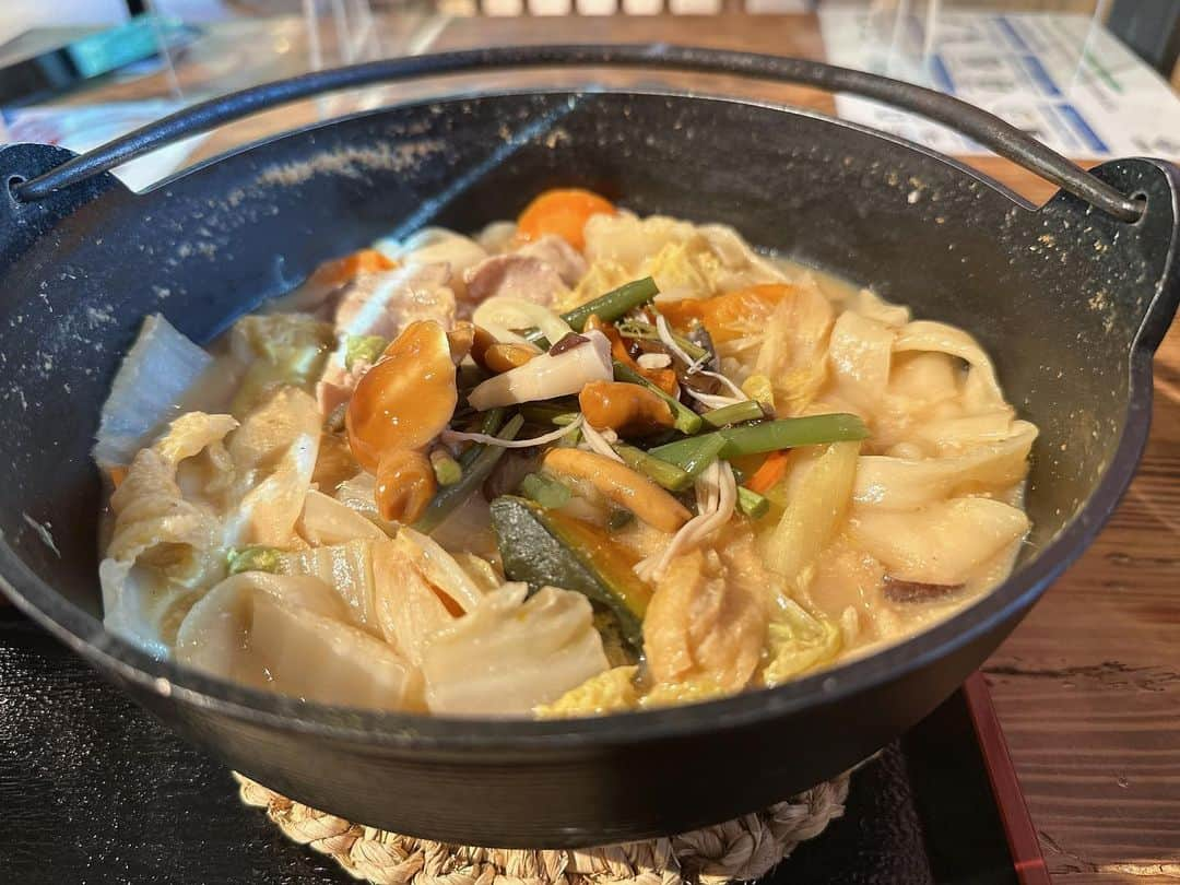 濱田隼さんのインスタグラム写真 - (濱田隼Instagram)「山梨へ出張。  ほうとう、本当に、美味しい！  #山梨に来たら必ず食べる #ほうとう」10月15日 17時43分 - shun_hamada_nbn