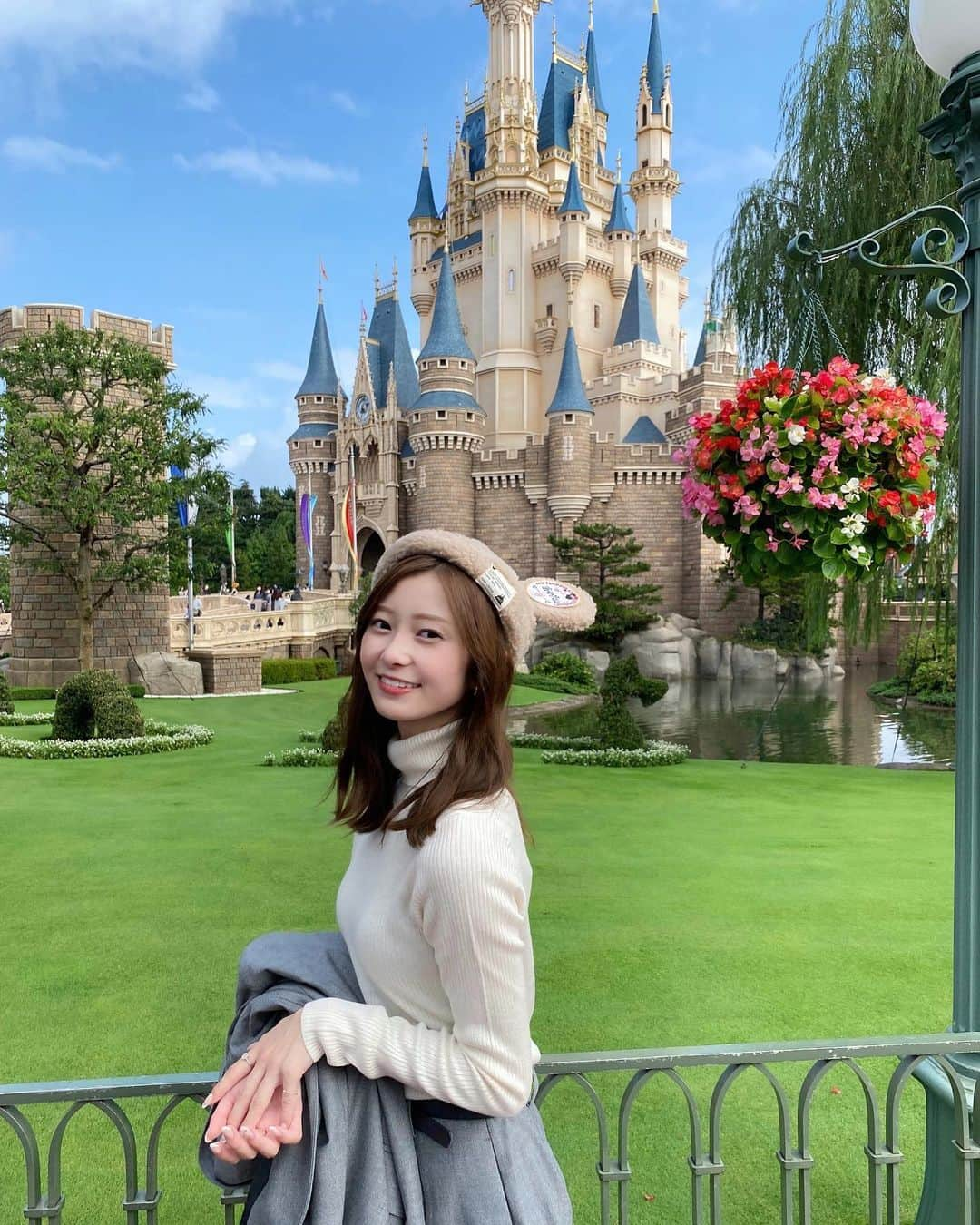 松川星さんのインスタグラム写真 - (松川星Instagram)「⁡ 念願のお誕生日ディズニー👸🏻🏰 ただただ幸せな一日でした。 ひなありがとう♥」10月15日 19時21分 - akarin__rin