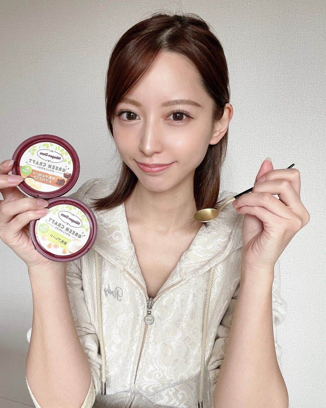 高塚みゆきさんのインスタグラム写真 - (高塚みゆきInstagram)「大好きなHäagen-Dazs🍨🤍 . . アイスはほんと季節関係なくて寒くても年中食べれちゃうやつ😟💓 ︎ ︎ ︎ ︎ ︎ ︎ ︎ ︎ ︎ ︎ ︎ ︎ ︎ ︎ ︎ ︎ ︎ ︎ ︎ ︎ ︎ ︎ ︎ ︎ ︎ ︎ ︎ ︎ ︎ ︎ ︎ ︎ ︎ ︎ ︎ ︎ ︎ ︎ ︎ ︎ ︎ ︎ ︎ ︎ ︎ ︎ ︎ ︎ ︎ しかもその中でもハーゲンダッツって ご褒美だったり贅沢なアイス感があるけど 特に今私はね、、 ︎ ︎ ︎ ︎ ︎ ︎ ︎ ︎ ︎ ︎ ︎ ︎ ︎ ︎ ︎ ︎ ︎ ︎ ︎ ︎ ︎ ︎ ︎ ︎ ︎ ︎ ︎ ︎ ︎ ︎ ︎ ︎ ︎ ︎ ︎ ︎ ︎ ︎ ︎ ︎ ︎ ︎ ︎ ︎ ︎ ︎ ︎ ︎ ︎ 植物性ミルク｛ 豆乳 ｝で作られた このグリーンクラフトシリーズにハマってるんだぁ♪♪ ︎ ︎ ︎ ︎ ︎ ︎ ︎ ︎ ︎ ︎ ︎ ︎ ︎ ︎ ︎ ︎ ︎ ︎ ︎ ︎ ︎ ︎ ︎ ︎ ︎ ︎ ︎ ︎ ︎ ︎ ︎ ︎ ︎ ︎ ︎ ︎ ︎ ︎ ︎ ︎ ︎ ︎ ︎ ︎ ︎ ︎ ︎ ︎ ︎ ︎ ︎ ︎ ︎ ︎ ︎ ︎ ︎ ︎ ︎ ︎ ︎ ︎ ︎ ︎ ︎ ︎ ︎ ︎ ︎ ︎ ︎ ︎ ︎ ︎ ︎ ︎ ︎ ︎ ︎ ︎ ︎ ︎ ︎ ︎ ︎ ︎ ︎ ︎ ︎ ︎ ︎ ︎ ︎ ︎ ︎ ︎ ︎ ︎ 個人的な感想...✎☡ ￣￣￣￣￣￣￣￣￣ ▷豆乳プレーンの方は濃厚なバニラを感じつつも 豆乳の味もしっかりあってさっぱり✨ ▶⾖乳チョコレート&マカデミアは もう言うまでもなく間違いなしのお味なんだけど＋αで ヘルシーさも感じれたよ🤭🍀 ︎ ︎ ︎ ︎ ︎ ︎ ︎ ︎ ︎ ︎ ︎ ︎ ︎ ︎ ︎ ︎ ︎ ︎ ︎ ︎ ︎ ︎ ︎ ︎ ︎ ︎ ︎ ︎ ︎ ︎ ︎ ︎ ︎ ︎ ︎ ︎ ︎ ︎ ︎ ︎ ︎ ︎ ︎ ︎ ︎ ︎ ︎ ︎ ︎ ︎ ︎ ︎ ︎ ︎ ︎ ︎ ︎ ︎ ︎ ︎ ︎ ︎ ︎ ︎ ︎ ︎ ︎ ︎ ︎ ︎ ︎ ︎ ︎ ︎ ︎ ︎ ︎ ︎ ︎ ︎ ︎ ︎ ︎ ︎ ︎ ︎ ︎ ︎ ︎ ︎ ︎ ︎ ︎ ︎ ︎ ︎ ︎ ︎ 私みたいにお風呂あがりに1日のご褒美として 通常のハーゲンダッツを食べてる方にも 罪悪感が薄くなる⾖乳のグリーンクラフトを⾷べたり、 素材にこだわってる方にも 新しい贅沢の始まり。をおすすめしたいなぁって 思ったので初見の方は是非よかったらꔛ ︎ ︎ ︎ ︎ ︎ ︎ ︎ ︎ ︎ ︎ ︎ ︎ ︎ ︎ ︎ ︎ ︎ ︎ ︎ ︎ ︎ ︎ ︎ ︎ ︎ ︎ ︎ ︎ ︎ ︎ ︎ ︎ ︎ ︎ ︎ ︎ ︎ ︎ ︎ ︎ ︎ ︎ ︎ ︎ ︎ ︎ ︎ ︎ ︎ ︎ ︎ ︎ ︎ ︎ ︎ ︎ ︎ ︎ ︎ ︎ ︎ ︎ ︎ ︎ ︎ ︎ ︎ ︎ ︎ ︎ ︎ ︎ ︎ ︎ ︎ ︎ ︎ ︎ ︎ ︎ ︎ ︎ ︎ ︎ ︎ ︎ ︎ ︎ ︎ ︎ ︎ ︎ ︎ ︎ ︎ ︎ ︎ ︎ ︎ ︎ ︎ ︎ ︎ ︎ ︎ ︎ ︎ ︎ ︎ ︎ ︎ ︎ ︎ ︎ ︎ ︎ ︎ ︎ ︎ ︎ ︎ ︎ ︎ ︎ ︎ ︎ ︎ ︎ ︎ ︎ ︎ ︎ ︎ ︎ ︎ ︎ ︎ ︎ ︎ ︎ ︎ ︎ ︎ ︎ ︎ ︎ ︎ ハーゲンダッツのオンラインショップで買えるよ⸜👍🏻⸝‍ . . . #ハーゲンダッツ #GREENCRAFT #グリーンクラフト #アイス #haagendazs #PR #植物性ミルク #植物性ミルクアイス #マイグリーンクラフト #豆乳プレーン #豆乳チョコレートアンドマカデミア #ご褒美アイス #期間限定」10月15日 21時21分 - m1yu.24