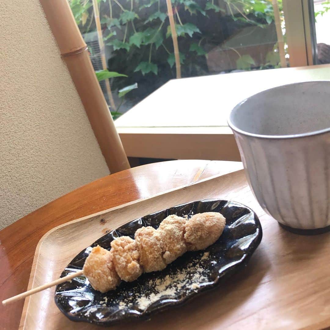 外村久美子さんのインスタグラム写真 - (外村久美子Instagram)「・ お団子食べに奈良に。  #だんご庄 🍡」10月16日 10時46分 - kummy153