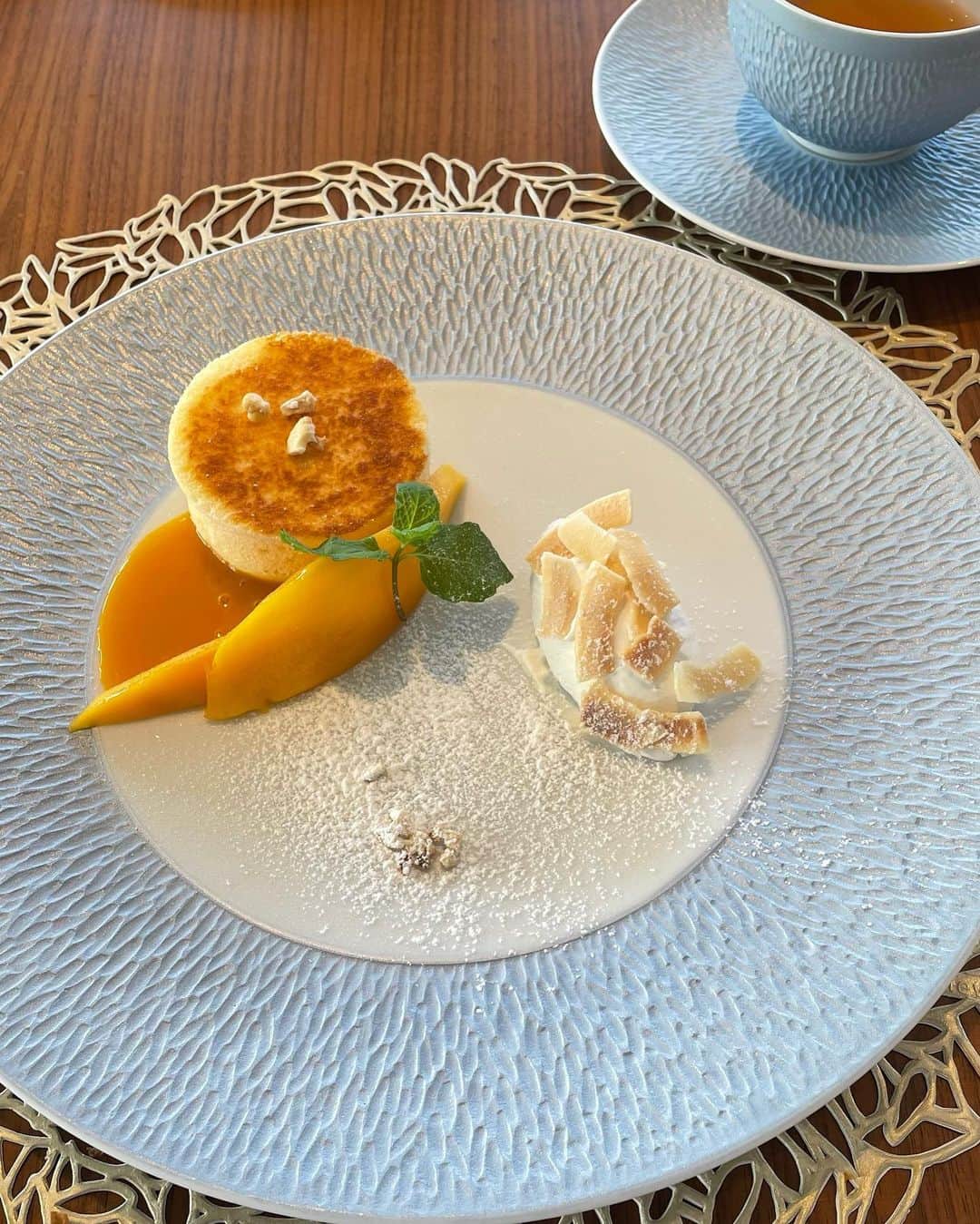 小林恵月さんのインスタグラム写真 - (小林恵月Instagram)「・ マンゴーのデザートがとっても美味しかったの🥭🧡 デザートは別腹っていうよね🌝🫶 @ana_ic_ishigaki_resort」10月16日 21時02分 - ezuki_kobayashi