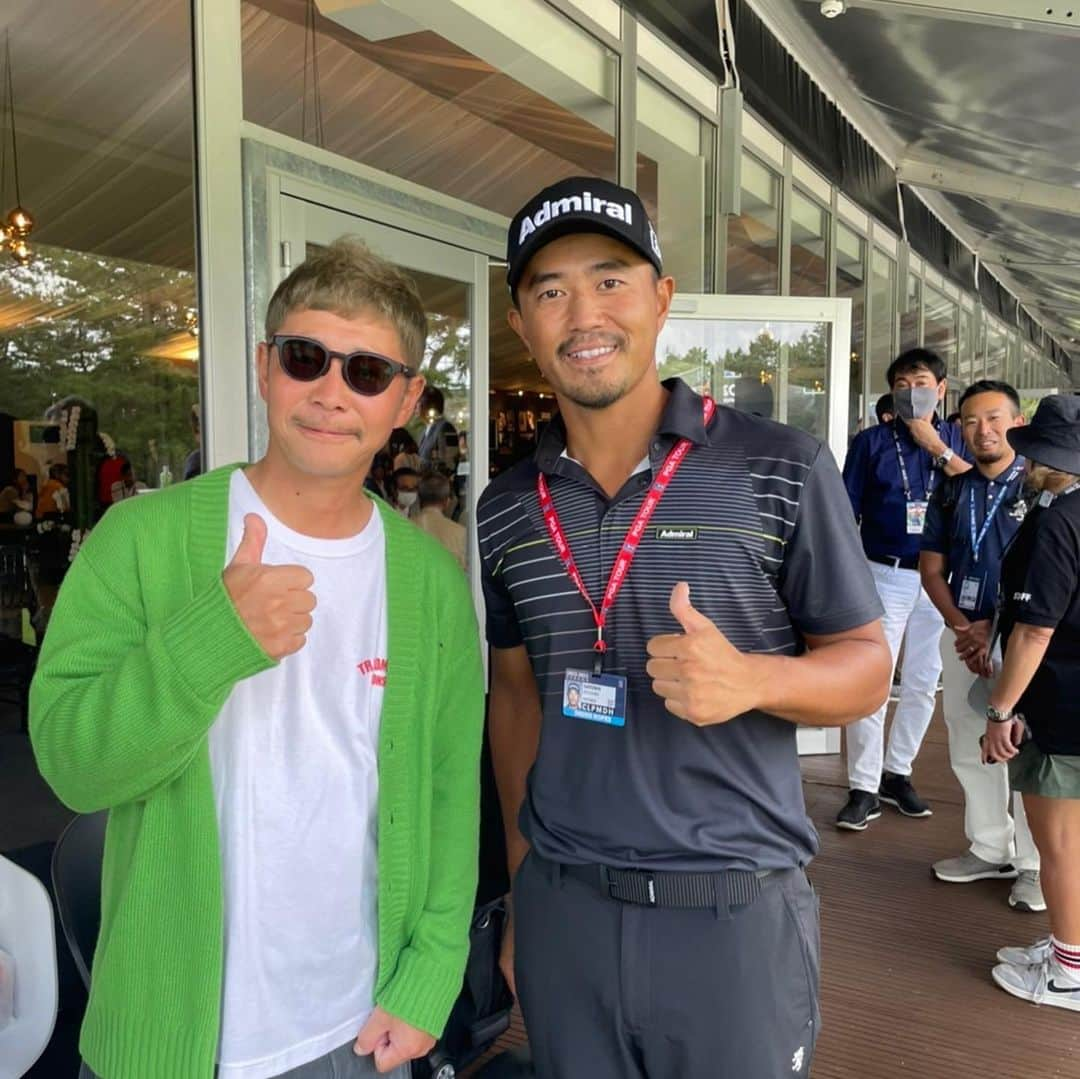 小平智さんのインスタグラム写真 - (小平智Instagram)「ZOZO CHAMPIONSHIP⛳️🏌️‍♂️ 今年も推薦していただきありがとうございました🙇‍♂️ 毎年自分の成長を感じさせてくれる大会です❗️これからも頑張ります💪 PGA TOUR 最高🤩 #zozochampionship  #zozo #pgatour  #試合 #ゴルフ #プロゴルファー #成長 #習志野カントリークラブ  #前澤友作 さん #小林陵侑 さん #窪塚洋介 さん #大溝キャディー #小平智」10月16日 21時17分 - satoshi_kodaira_official