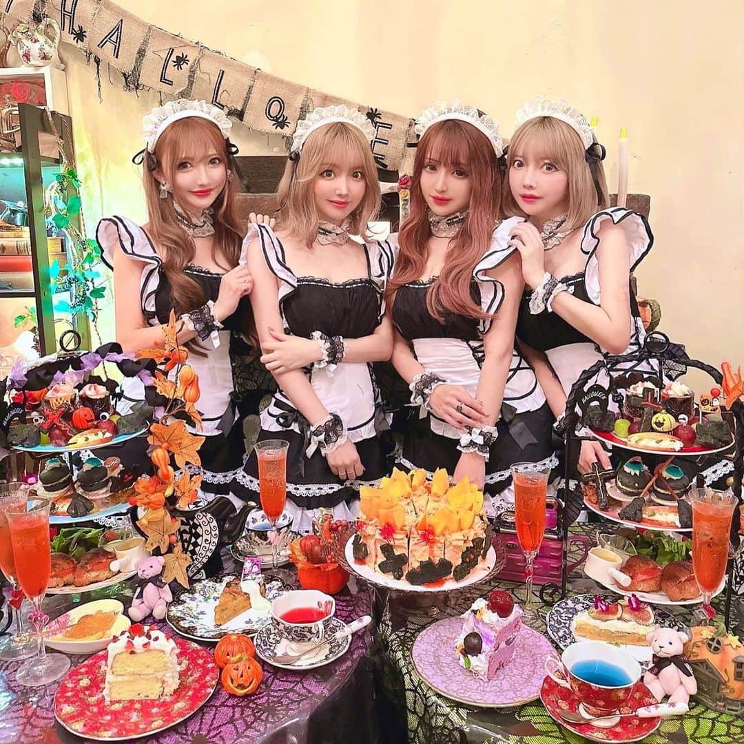 吉川ちえさんのインスタグラム写真 - (吉川ちえInstagram)「【☠🎃HappyHalloween🍭🍬】 . りなちゃんとりりかちゃんと ...