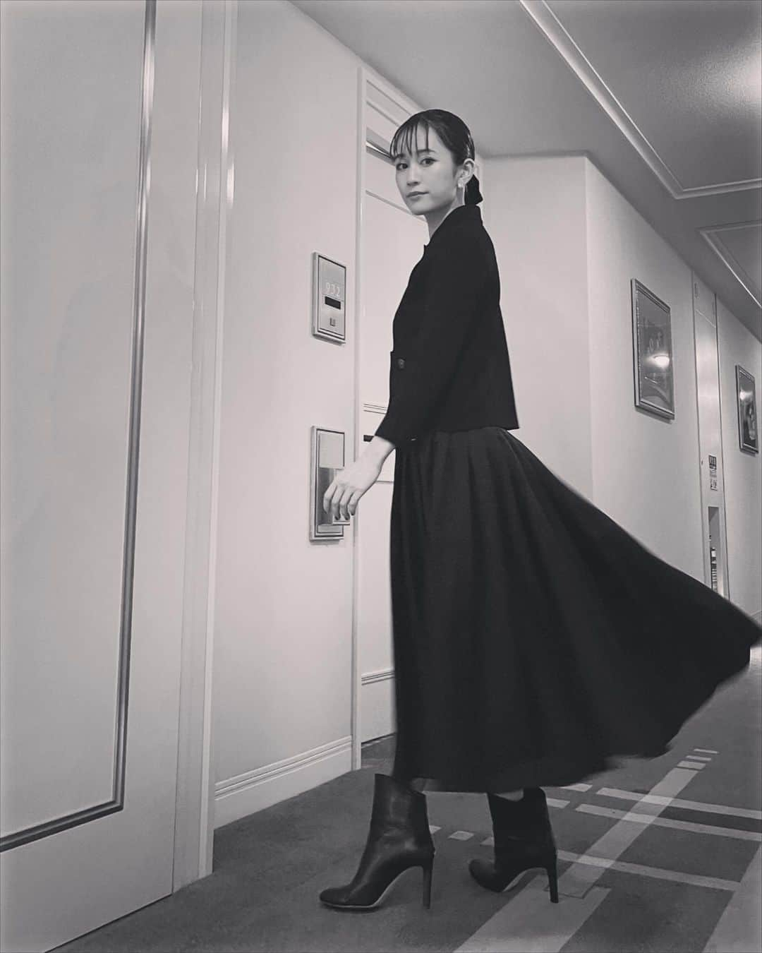 前田敦子さんのインスタグラム写真 - (前田敦子Instagram)「. 昨夜は映画『もっと超越した所へ。』 公開記念舞台挨拶ライブビューイング。 お昼は舞台『夜の女たち』兵庫公演で 大千秋楽を無事迎える事ができ、 カーテンコールで本当にほっとしました。。  沢山の方にお会いでき、 愛おしい時間が溢れた一日でした ありがとございました。  映画は公開したばかりです。 見てくれてましたか？ これから見に行ってくださる方いますか？  hair＆makeup @takahashi.riho  stylist @yusukearimoto   jacket&skirt @dior  boots @jimmychoo  jewelry @niwaka_collections」10月17日 23時40分 - atsuko_maeda_official