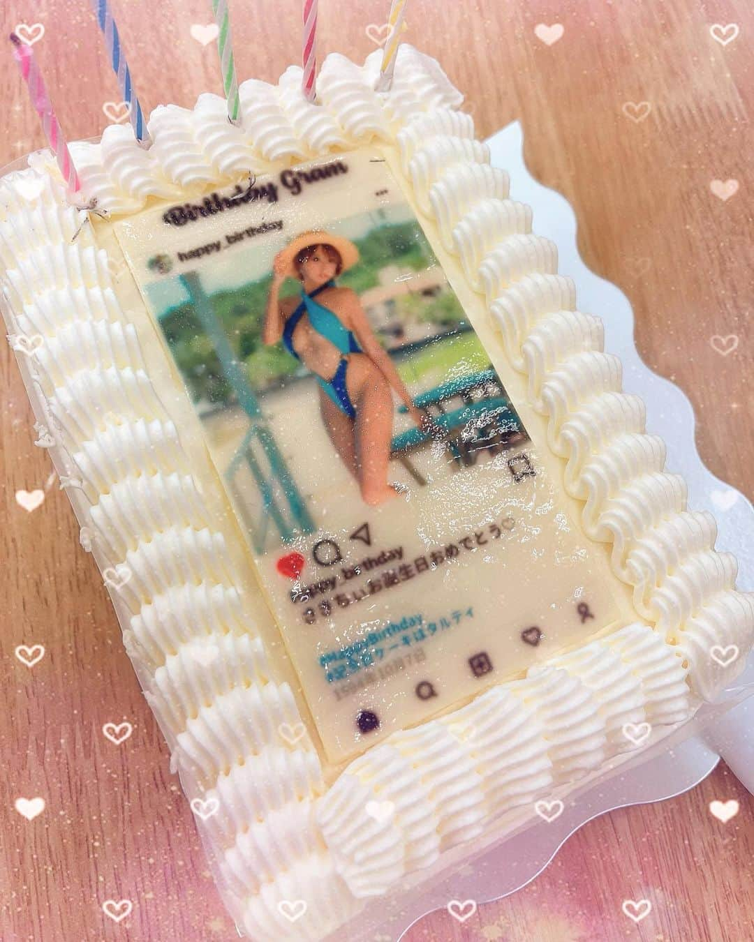 緒方咲さんのインスタグラム写真 - (緒方咲Instagram)「世界に1つだけのケーキ🎂💕  @tamachancake さんで オーダーさせていただきました🍰  デザインは、Instagram風ケーキ💐 とっても可愛くて大好評でした٩(◜ᴗ◝ )۶  誕生日にはもちろん❣️カップルやご夫婦の記念日、 お祝いやサプライズにもおすすめだよ🥰  気になった方はぜひDMしてみてね💌 ありがとうございました🙇‍♀️🌷✨  #誕生日ケーキ #ケーキ #お取り寄せスイーツ #オーダーメイドケーキ #映えスイーツ #プレゼントにおすすめ #ギフトにおすすめ #スイーツグラム #スイーツスタグラム #ショートケーキ #インスタグルメ #スイーツグラム #スイーツスタグラム #誕生日 #誕生日イベント #生誕祭 #インスタグラビア #Instagravure #緒方咲 #グラドル摩天楼 #セクシー  #グラビア #ショート女子 #ショートヘア」10月20日 10時57分 - chaaansaki