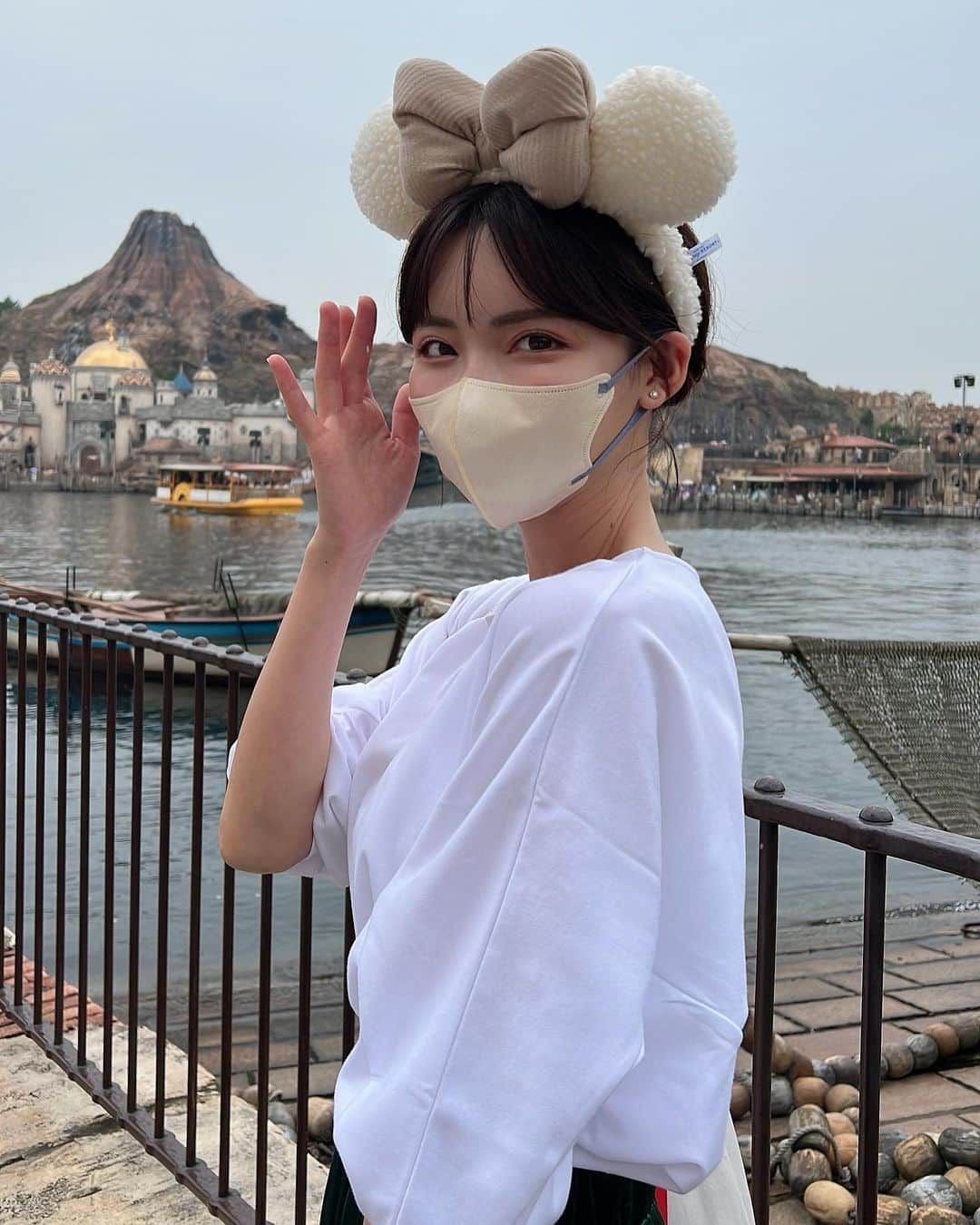 深田えいみさんのインスタグラム写真 - (深田えいみInstagram)「夢の国行ってきます🏰🐭」10月20日 12時07分 - eimi0318