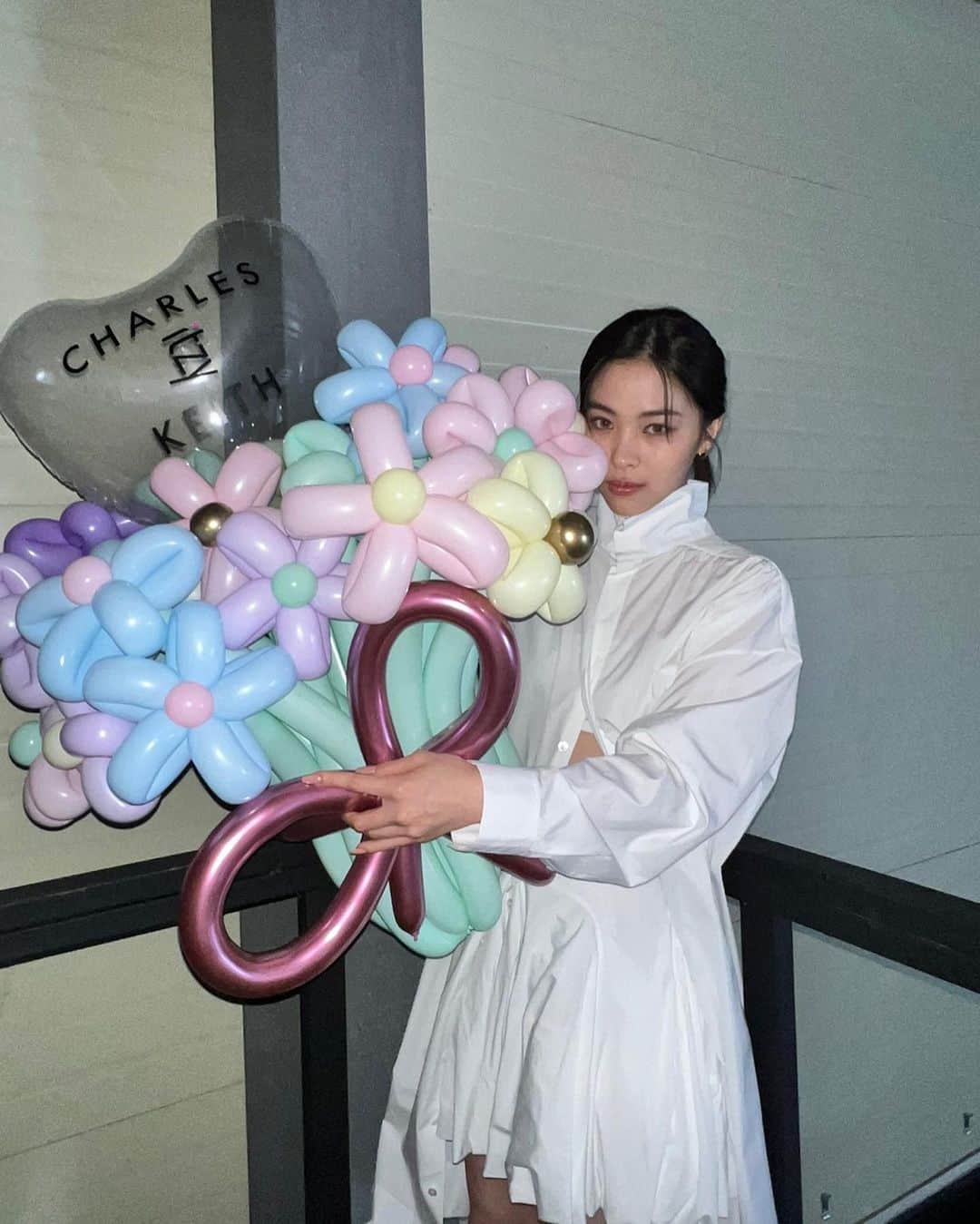 ITZYさんのインスタグラム写真 - (ITZYInstagram)「CHARLES&KEITH」10月20日 19時16分 - itzy.all.in.us