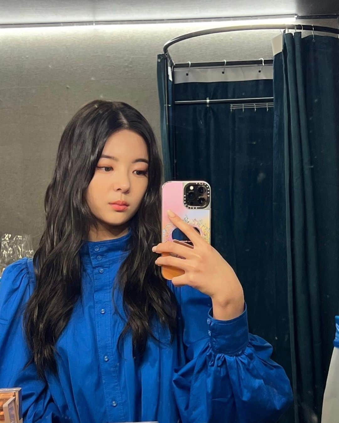 ITZYさんのインスタグラム写真 - (ITZYInstagram)「내가 좋아하는 Charles & Keith , 내가 좋아하는 파랑색💙」10月20日 21時41分 - itzy.all.in.us