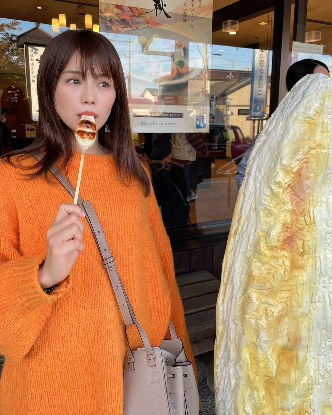 沢辺りおんさんのインスタグラム写真 - (沢辺りおんInstagram)「青森の従姉妹と３人旅☺️  秋保で滝をみて マイナスイオンを感じ 松島でかまぼこ手焼き体験💭💭 円通院で歴史を感じる。  #仙台観光 #仙台観光スポット #秋保大滝 #秋保温泉 #松島グルメ  #松島観光 #仙台観光スポット  #円通院 #阿部蒲鉾店」10月21日 20時00分 - rionsawabe