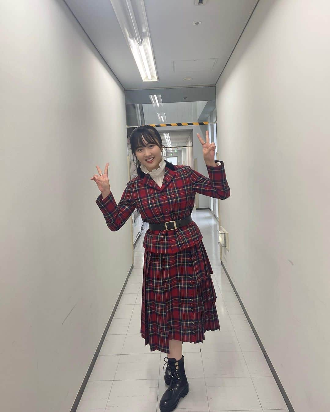 本田望結さんのインスタグラム写真 - (本田望結Instagram)「真っ赤なお衣装！❤️ みんなの好きな色は〜？？」10月21日 21時11分 - miyu_honda_official