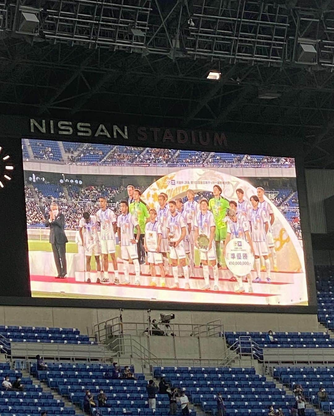 倭早希さんのインスタグラム写真 - (倭早希Instagram)「. . 10/16 天皇杯決勝⚽️  準優勝🥈👏✨  でも終わった瞬間から泣いてしばらく動けず、、🥲😭  切り替えるのも時間かかった😔😭  明日はルヴァン決勝❤️‍🔥  国立競技場行ってきます🏃‍♀️  明日は嬉し泣きがしたーーい！！🐻💜  #サンフレッチェ広島  #天皇杯決勝 #ルヴァンカップ決勝」10月21日 23時28分 - saki_yamato_