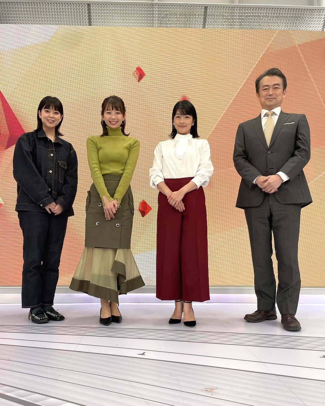 フジテレビ「プライムニュース イブニング」さんのインスタグラム写真 - (フジテレビ「プライムニュース イブニング」Instagram)「深まる秋… きょうは全国各地の観光地でおおくの人出が! 紅葉がきれいでした。 ⁡ あすも比較的、天気はよさそうですね。 ⁡ ご覧いただきありがとうございました。 ⁡ #生野陽子 @yoko_shono #小室瑛莉子 @komuro.eriko #奥寺健 @fujitv_announcer #杉原千尋 @chihiro.sugihara #フジテレビ #アナウンサー #ニュース」10月22日 19時17分 - livenews_it