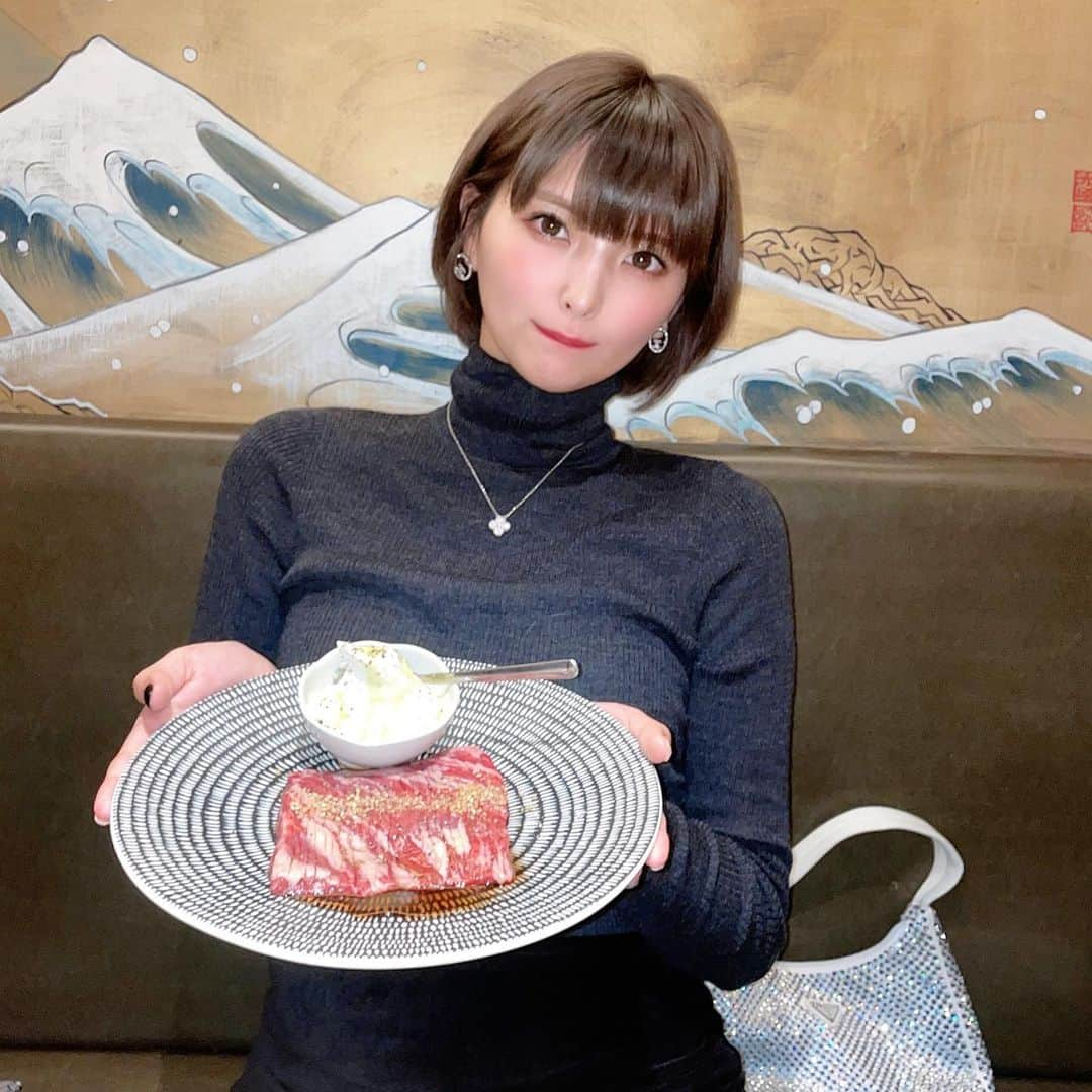 ききまるさんのインスタグラム写真 - (ききまるInstagram)「みつくにハラミ〜✨🥩 . . これダイスキすぎる!!  . . 今回はは友達のお誕生日お祝いでお邪魔しました❤︎　@yukimero  . . @yakiniku_mitsukuni . . . #誕生日プレート #誕生日会 #誕生日ディナー #誕生日ご飯 #誕生日祝い #誕生日ごはん　#バースデープレート　#東京焼肉　#焼肉ディナー #西麻布 #西麻布焼肉　#東京グルメ　#グルメ女子 #ききグルメ　#焼肉mitsukuni」10月23日 14時29分 - kikigram_97