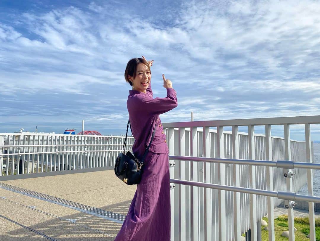 酒井瞳さんのインスタグラム写真 - (酒井瞳Instagram)「#神戸 街の雰囲気も好き  施設内も素敵すぎ  人もみんなノリが良くて話してるだけで元気もらえる  短い時間だったけど一瞬で大好きになった場所🤭💛  宮崎と神戸を繋げてくれてるフェリーに感謝🚢☺️  素敵な発見が沢山あった旅でした❤️  また行きたいなぁ。。。🥹  #宮崎 #宮崎カーフェリー #新船 #ろっこう #神戸 #神戸観光 #〆のラーメン #神戸牛 #最高 #食べすぎた #旅の記録 #旅の醍醐味 #ラーメン」10月23日 17時51分 - s.sakaihitomi