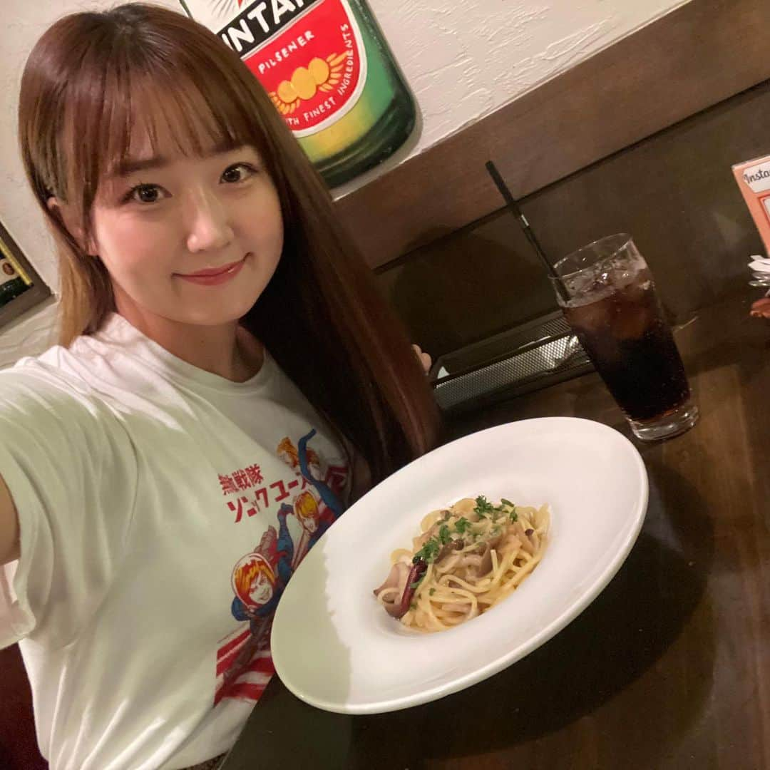 上野貴穂さんのインスタグラム写真 - (上野貴穂Instagram)「. お洒落なお店にTシャツで入ってもて そわそわした日🤫  焦がしニンニクとキノコと赤唐辛子のペペロンチーノ🍝 美味しかった🤤❤️‍🔥  #奈良 #イタリアンキャラベル」10月23日 17時57分 - kiho_ueno