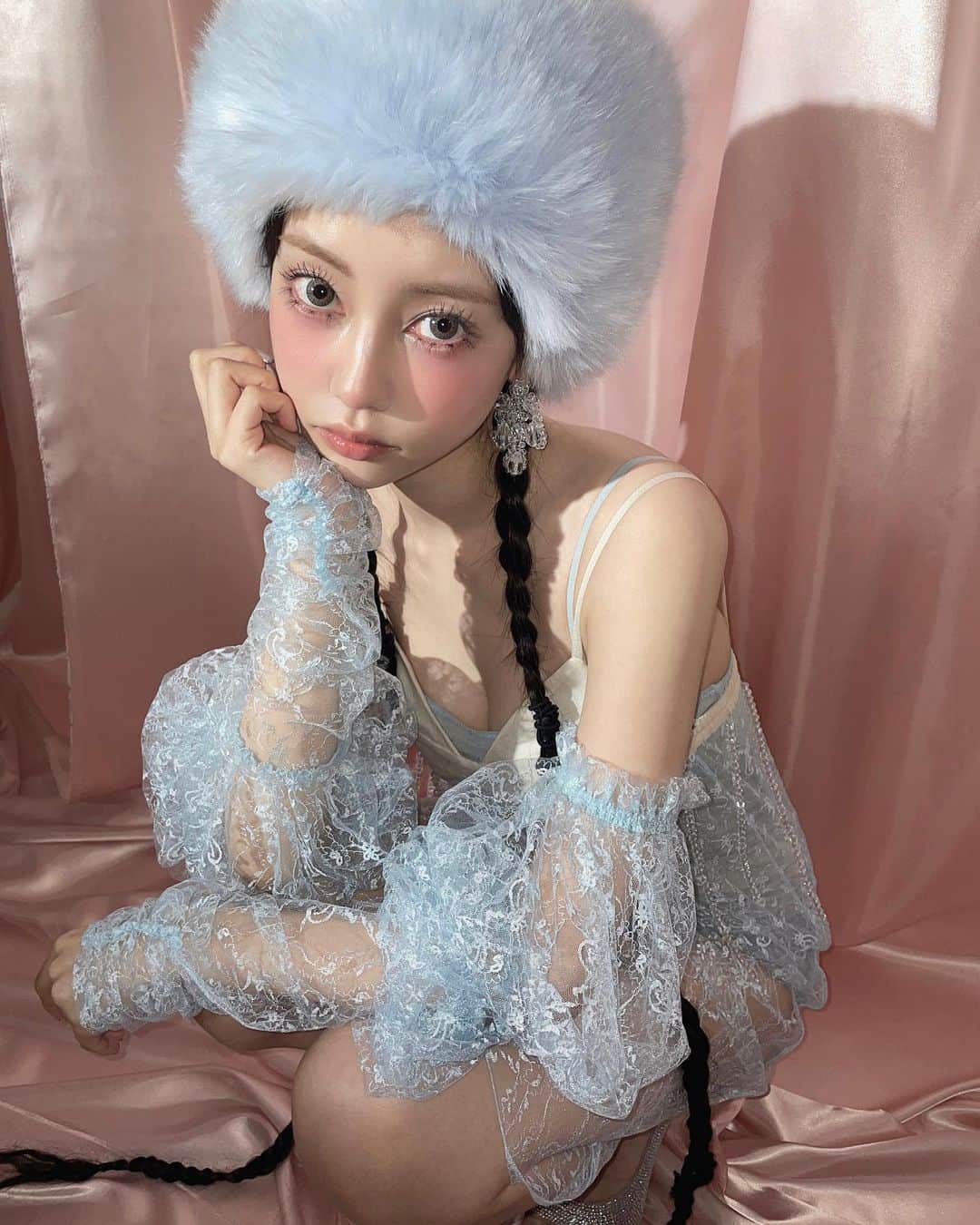 中村里砂さんのインスタグラム写真 - (中村里砂Instagram)「@peche_magazine もうすぐ発売💎💎💎」10月23日 18時20分 - risa_doll_