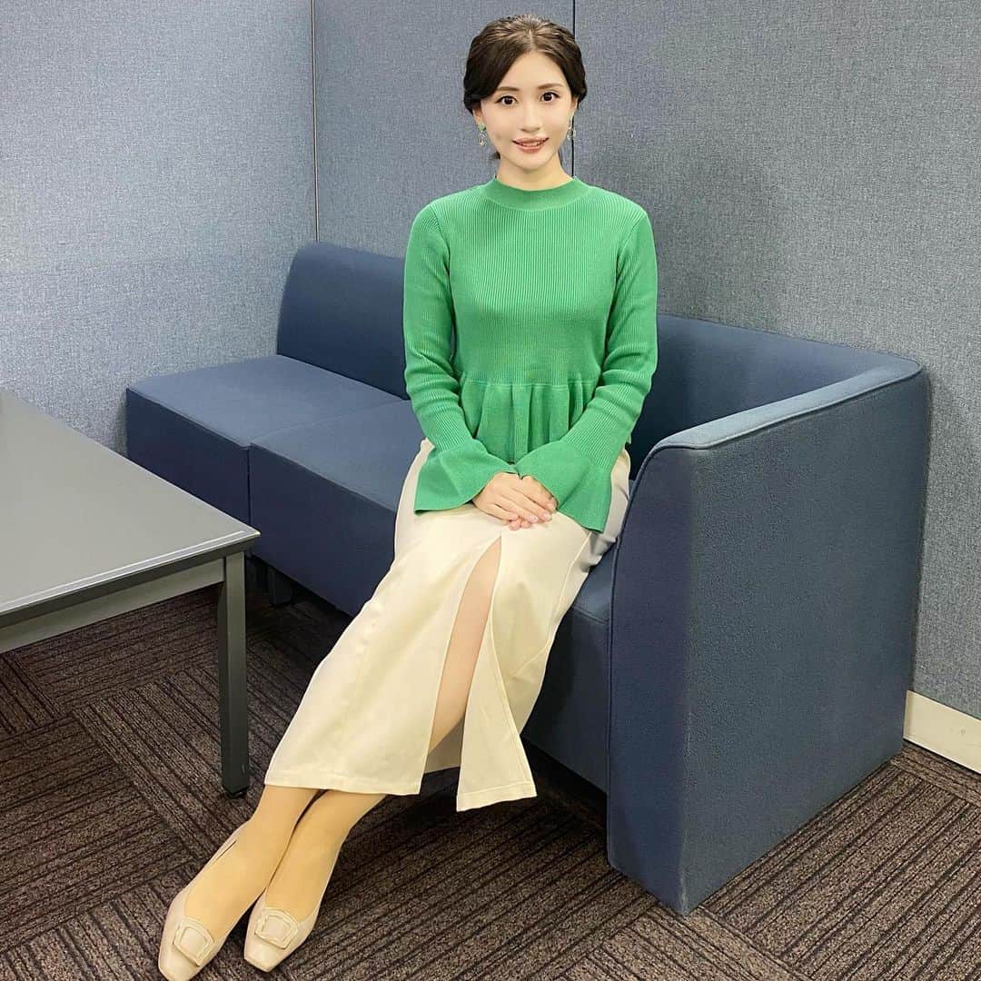 本田奈也花さんのインスタグラム写真 - (本田奈也花Instagram)「きょうもありがとうございました😊❤️ 袖の可愛い衣装でした👗 あすは日本シリーズのため短縮放送です✨ #rkb#RKBラジオ#カリメン#タダイマ#衣装#clear#earrings#lycka#福岡#アナウンサー#本田奈也花#green#緑コーデ」10月25日 21時55分 - nanaka_honda