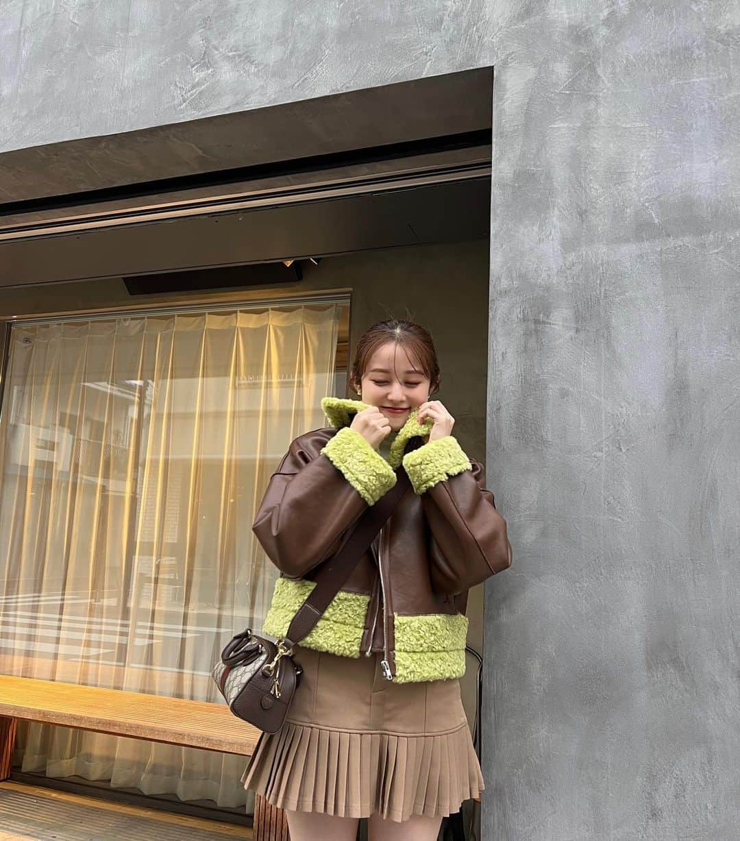 福山絢水さんのインスタグラム写真 - (福山絢水Instagram)「🧤👝  アウター着ないと寒くなってきたね~  ・ ・ #ootd #fashion #みんこーで #dailylook #오오티디 #패션코디」10月26日 19時35分 - aya__m02