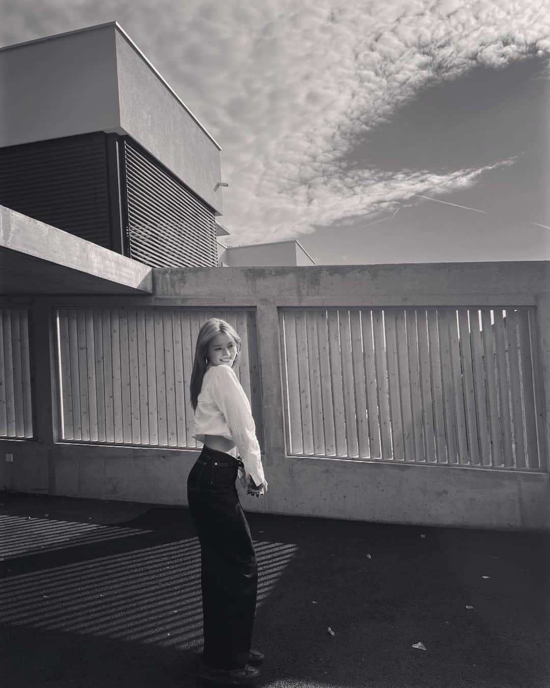 サクラ・キルシュさんのインスタグラム写真 - (サクラ・キルシュInstagram)「ootd  jeansはこないだガールズアワードで歩いた @evris_official のだよ！！」10月26日 19時38分 - sakura_kirsch