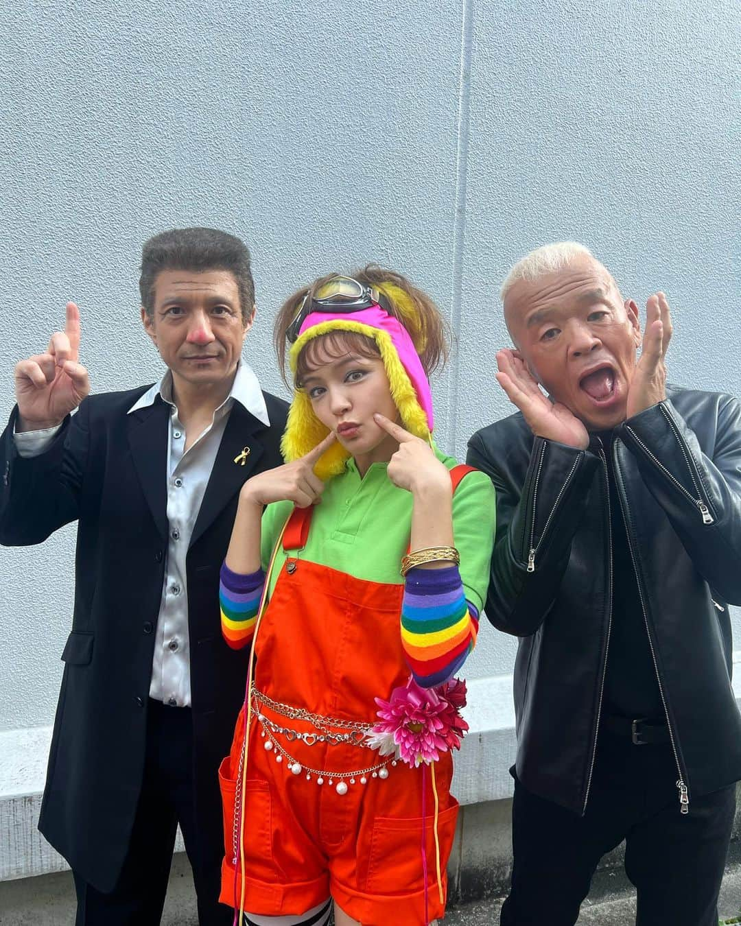 ステファニーさんのインスタグラム写真 - (ステファニーInstagram)「🤪🌈💖🔥🎤🌟 昨日OAされた『ものまねグランプリ』見てくださった皆さん、ありがとうございました！！ たくさんのメッセージやムービーなどなど、嬉しかった…泣 ものまねという新しいジャンルに戸惑いもあったけど、違う形で"歌"を届けられる場を頂いて、とっても感謝しています。 コロッケさんのラストステージという貴重な回だったこともあって、いろんな気持ちが溢れるお仕事でした。 ずっと会いたかった神奈月さんにも会えたり、感無量… そして、寛香さんを筆頭に、ポケビブラビという最高に可愛くてハッピーなチームで出演できたこと、とっても幸せでした！！ ありがとうございました！！ #love #sing #ものまね #ものまねグランプリ #ポケットビスケッツ #ブラックビスケッツ」10月26日 20時19分 - steph_0928_