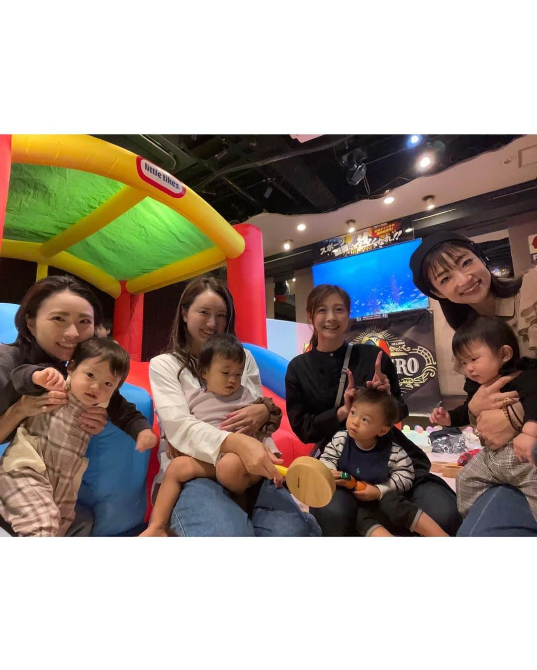 YUKAさんのインスタグラム写真 - (YUKAInstagram)「念願のママ会🤱❤️  あー楽しかったなぁ🤭💓 パセランド👶🏻達を野放しにできてサイコー❣️ はなちゃんは初マイクにテンションあがってた😂🎤  #ママ会 #パセランド渋谷 #パセランド」10月27日 16時24分 - yukarolly