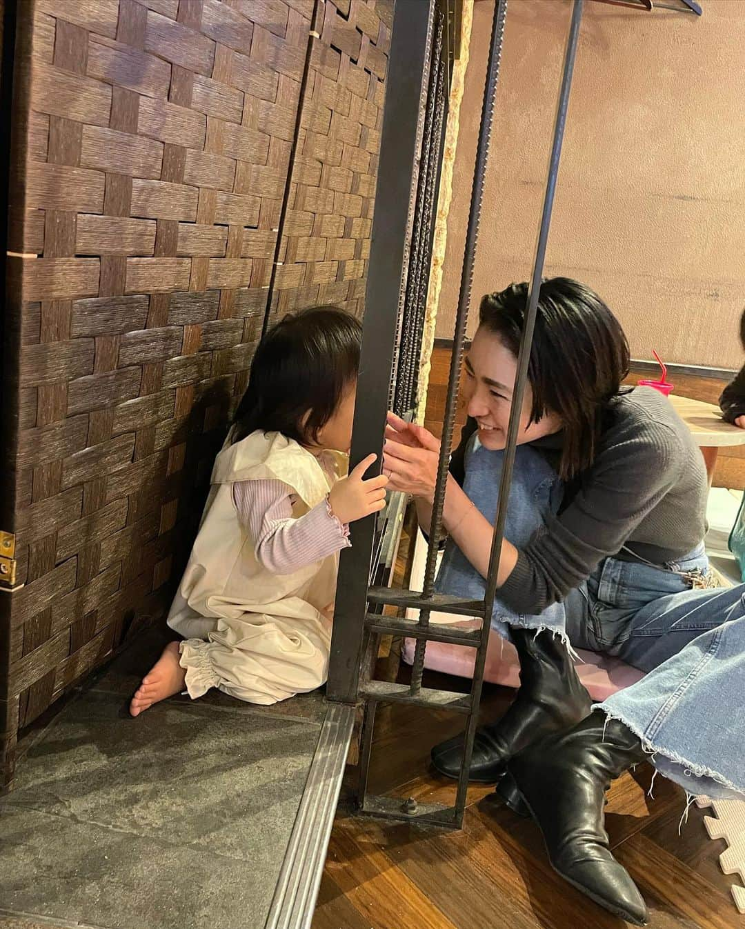 YUKAさんのインスタグラム写真 - (YUKAInstagram)「念願のママ会🤱❤️  あー楽しかったなぁ🤭💓 パセランド👶🏻達を野放しにできてサイコー❣️ はなちゃんは初マイクにテンションあがってた😂🎤  #ママ会 #パセランド渋谷 #パセランド」10月27日 16時24分 - yukarolly