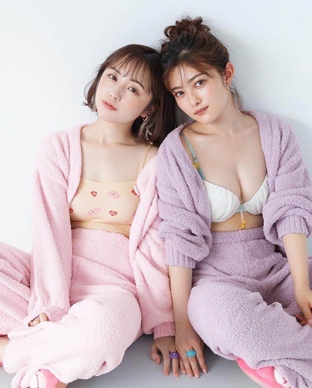 なえなのさんのインスタグラム写真 - (なえなのInstagram)「GiRLS by PEACH JOHNとケアベアのコラボコレクションが登場になりました🐻！ フワッフワもこもこ素材で、撮影の時に履いたケアベアスリッパきもちよかった〜(ᵔᴥᵔ) バックプリントも可愛くて好き〜  公式通販サイトや、全国のピーチ・ジョンでチェックしてね🧸  #girlsbypeachjohn #ピーチジョン #CareBears #ケアベア #pr」10月28日 18時44分 - naenano0114