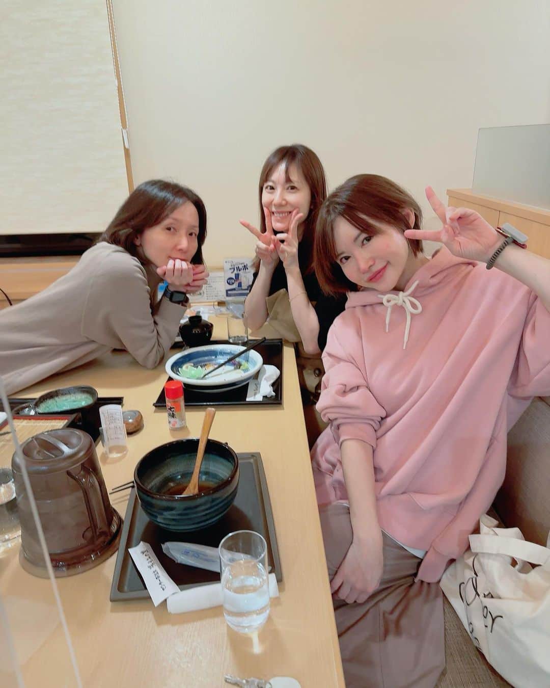 里美ゆりあさんのインスタグラム写真 - (里美ゆりあInstagram)「久しぶりにサ活してきたよ🥰 ゆっくり色々な温泉にも浸かってご飯も食べて４時間くらいあっという間でした☺️✨ 暖かくなったら川でもサ活する予定で今から楽しみ♬  ハロウィンは何もコスプレ予定が無いのでアプリで楽しませてもらいました😚🤳  #サ活 #サウナ @yuma_asami0324  @chibakuniko  @satomiyuria #みんなすっぴん」10月29日 21時44分 - satomiyuria
