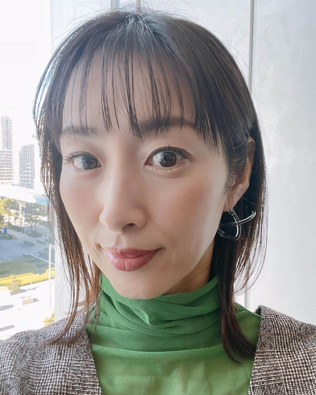 坂下千里子さんのインスタグラム写真 - (坂下千里子Instagram)「ノンストップの衣装です！  ブラウス、パンツ @greed_tokyo  シューズ @enchanted.jp  ブレスレット @dix_tokyo . . #今日もお疲れ様でした #良い天気 #晩御飯 #迷子 #何にしよっかなー #greed#love」10月31日 17時18分 - chiriko_sakashita_official