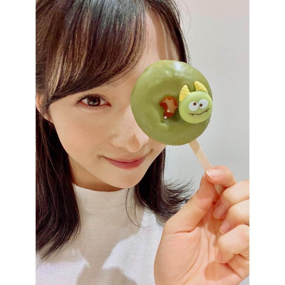 小栗有以さんのインスタグラム写真 - (小栗有以Instagram)「はろうぃん。👻🍪  このドーナツの名前、かわいすぎ。  #ハロウィン #ドーナツ #ウフフドーナチュ」10月31日 19時09分 - yuioguri_1226