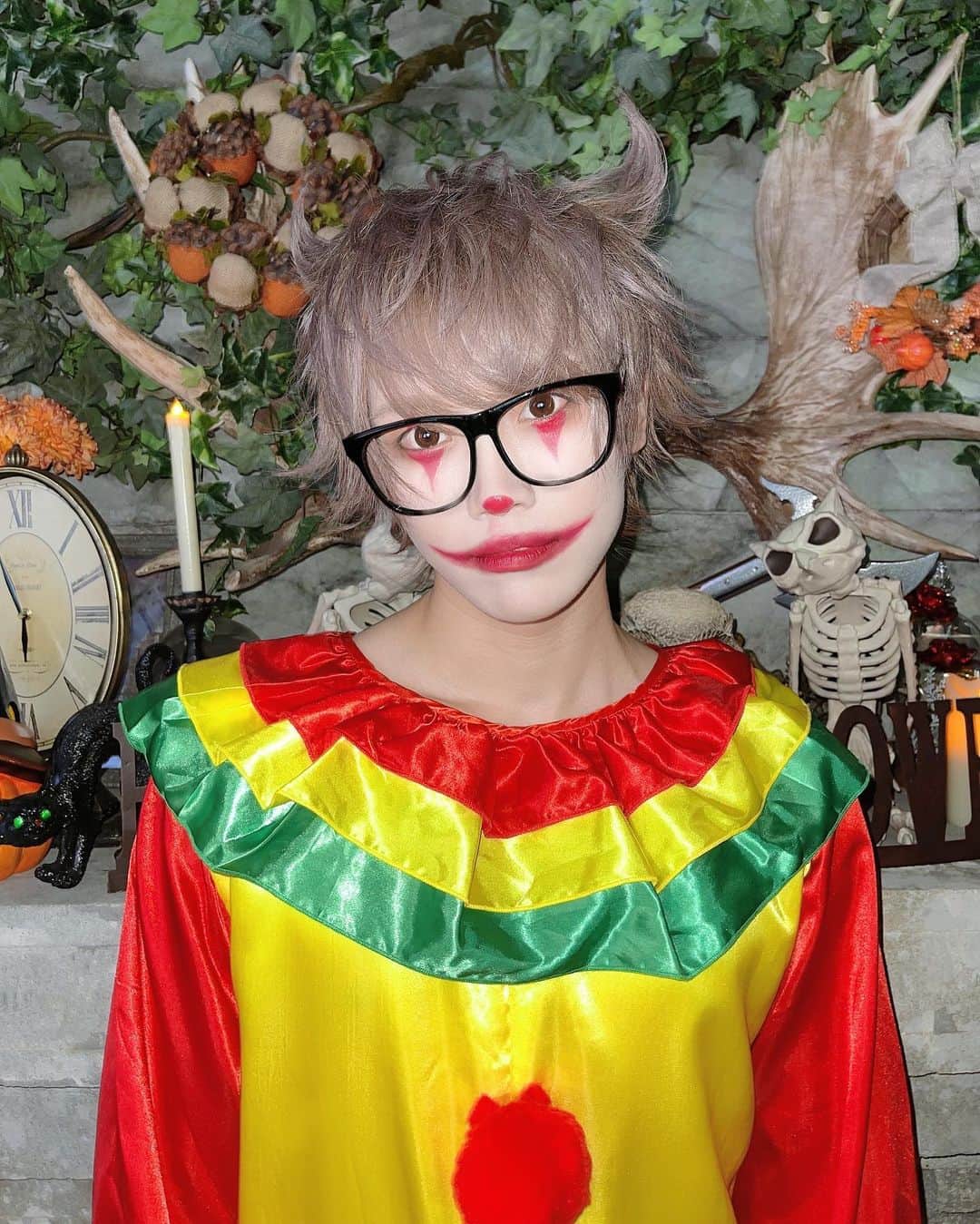 イニ（じん）さんのインスタグラム写真 - (イニ（じん）Instagram)「ハロウィンで仮装しました🎃 わいはサイコパスピエロ役をしました 役です。」10月31日 20時22分 - jinjin10272