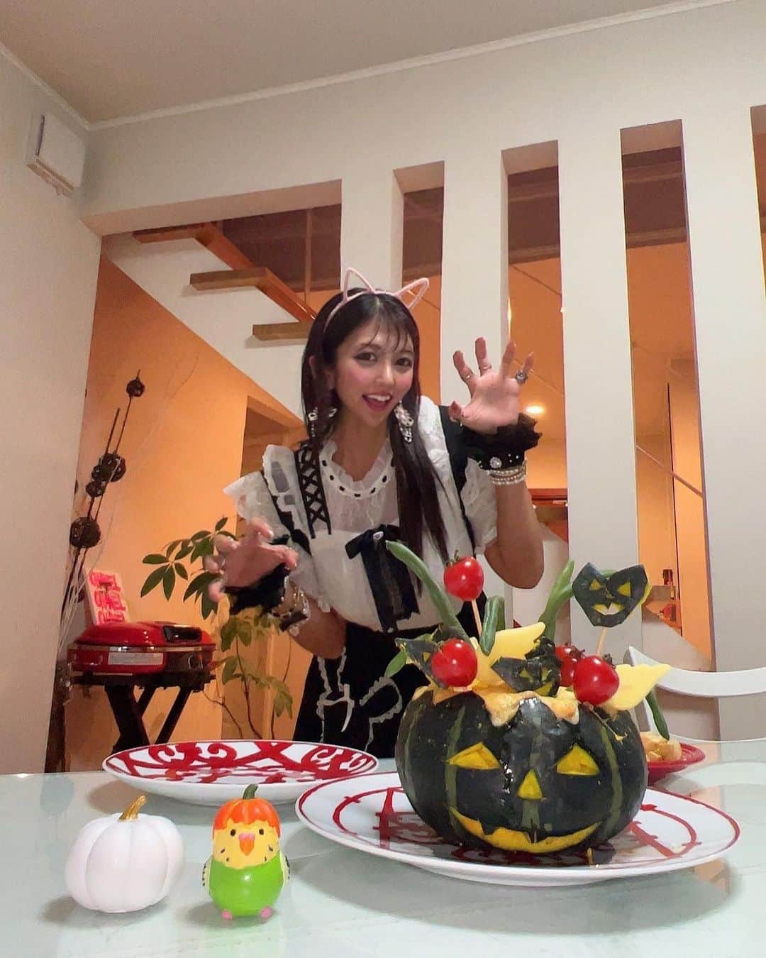 神谷麻美さんのインスタグラム写真 - (神谷麻美Instagram)「#ハロウィン Dinner💖🎃💖🐈‍⬛💖✨   #かわいい っ💖🎃🎃🎃💖✨  ✨💖🍭👻🎃𝔗𝔯𝔦𝔠𝔨 𝔬𝔯 𝔱𝔯𝔢𝔞𝔱🎃👻🧁💖✨   #ガオー 💖👻💖✝️💖✨  ✨💖👻◥(ฅº👅ºฅ)◤👻💖✨  ✨💖👻𓂃 𝕙𝕒𝕡𝕡𝕪  𝕙𝕒𝕝𝕝𝕠𝕨𝕖𝕖𝕟‪ 𓂃👻💖✨ ✨💖👻🎃✞𓆩(◍•ㅁ•◍)𓆪✞🎃👻💖」11月1日 1時44分 - asamice428