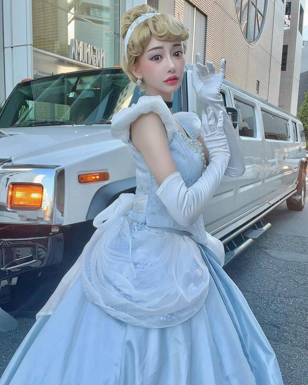 明日花キララさんのインスタグラム写真 - (明日花キララInstagram)「ごきげんよう👸🏼🪄 これが私のかぼちゃの馬車よ🎃  #シンデレラ #cinderella 👠 #ディズニープリンセス」11月2日 12時48分 - asukakiraran