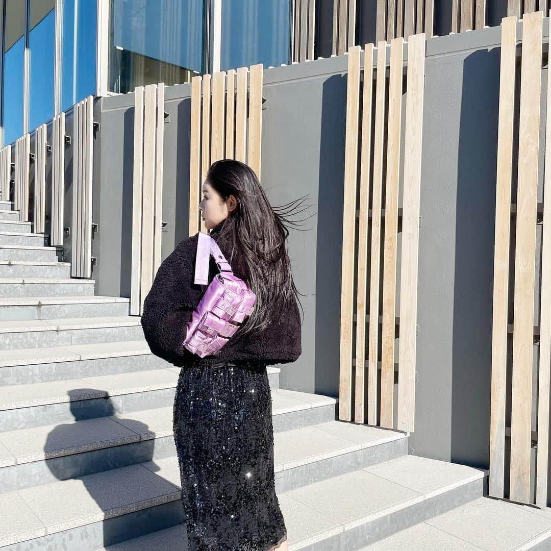 古畑星夏さんのインスタグラム写真 - (古畑星夏Instagram)「⠀ #fendi   冬にポップなカラーって特別感あって好き😌❤️  やっと好きな季節がやってきました☺️✌️  #FendiBaguette#fashion#ootd」11月3日 17時36分 - starandsummer