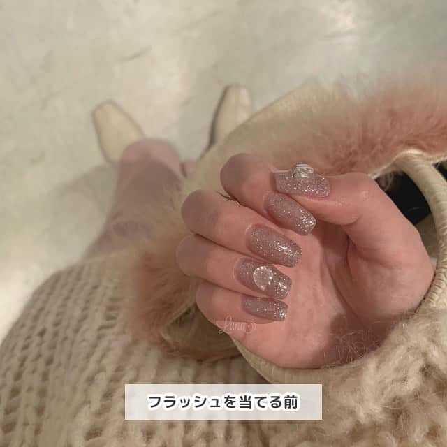 RiLiさんのインスタグラム写真 - (RiLiInstagram)「フラッシュ当てるとキラキラ⚡️ 【フラッシュネイル】🎄🫧 . 特殊なジェルネイルで フラッシュを当てると 発光してきらきらと輝く 【フラッシュネイル】🎀⚡️ . フラッシュを当てないver.の さりげないキラッとした感じも かわいいのよ〜🩰🎈 . クリスマスネイルや パーティーネイルにも ぴったりだよね🚀🚀🚀 . ネイリストさんにお願いして フラッシュネイルに 挑戦してみよ🛸⚡️ . ❣️❣️❣️⁣ RiLi.tokyoはみんなの⁣ 「なりたい」「やりたい」を応援💡⁣ .⁣ かわいいコーデやアイテム⁣ 注目スポットなどが撮れたら⁣ ハッシュタグ→#rili_tokyo を付けて投稿してね❗⁣⁣ RiLiで紹介しちゃうかも🤭⁣ ．⁣⁣ Special Thanks💋 Photo by⁣⁣ @kitty_nome  @06srsrn  @pprprprnail  @__nailmk  . #セルフネイル #ジェルネイル #ちゅるんとネイル #ガーリーネイル #オフィスネイル #シンプルネイル #大人ガーリーネイル#ハートネイル#ネイルチップ#ネイルチップオーダー#ネイルチップ通販#ネイルチップ販売#成人式ネイルチップ#成人式ネイル #振袖ネイル #結婚式ネイル #ラメフレンチ #フレンチネイル #ネイルデザイン #riliっぽネイル #卒業式ネイルチップ #rili_tokyo  #ちゅるちゅるネイル #うるうるネイル #フラッシュネイル　#クリスマスネイル #riliっぽクリスマス」11月3日 21時11分 - rili.tokyo