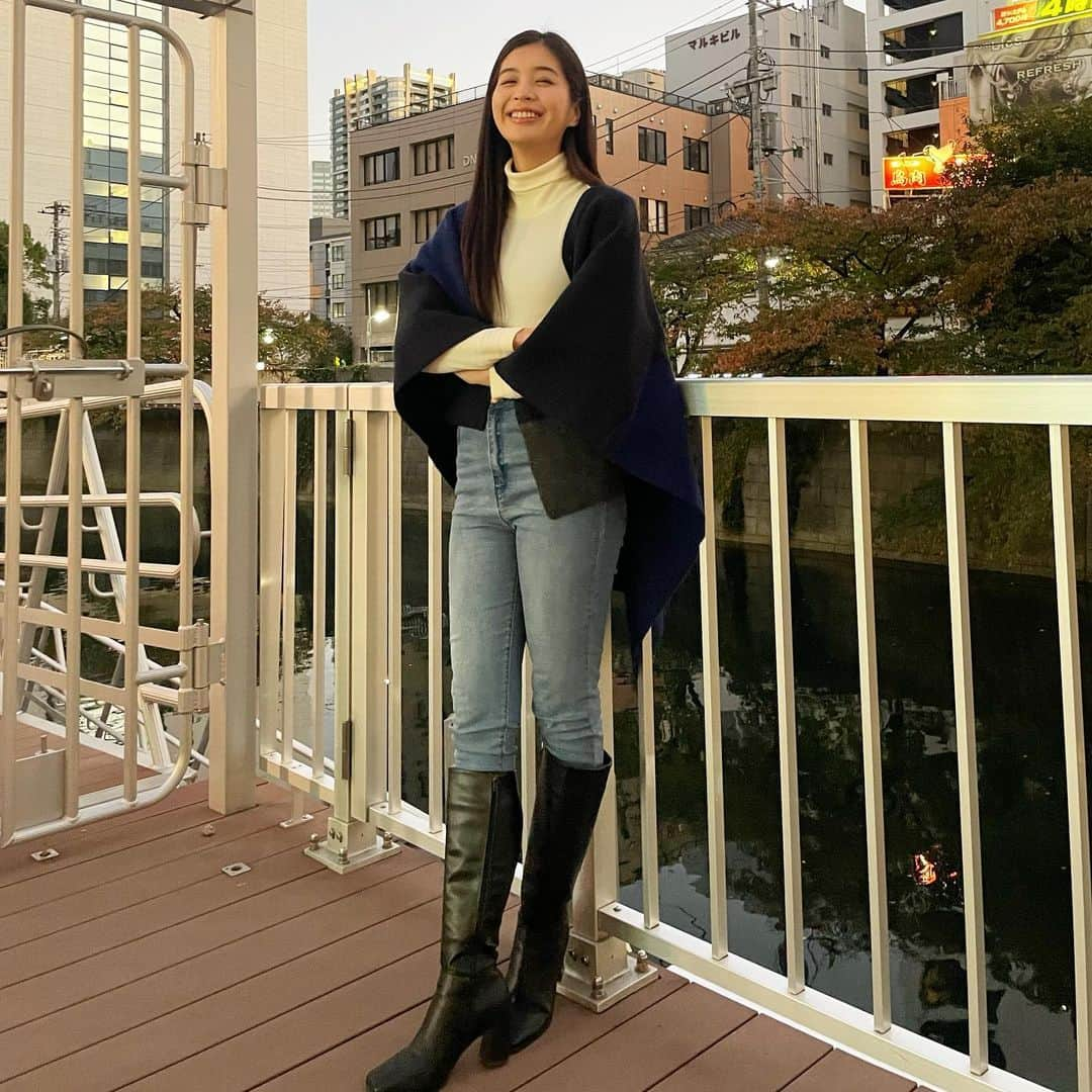 米山珠央さんのインスタグラム写真 - (米山珠央Instagram)「. 🧶tops #ヒートテックシームレスタートルネッククルーネックT ¥1,990 → リブ素材なので一枚でも◎アウターとも合わせやすい！ とても柔らかく、ストレッチ性があります✨ 🧶outer #スフレヤーン 2WAYストール ¥2,900 →ボタン付きなのでいろんな着方ができて、着回し抜群！ . . . #ヒートテック#ヒートテックシームレスリブ #ヒートテックファッション #見せる極暖 #冬こそ外へ #ユニクロ #PR #今日のコーデ #UNIQLO #ユニクロインナー #きょコ #ユニクロコーデ #ユニクロ購入品 #たまおこーで」11月4日 21時22分 - tamao_17no1